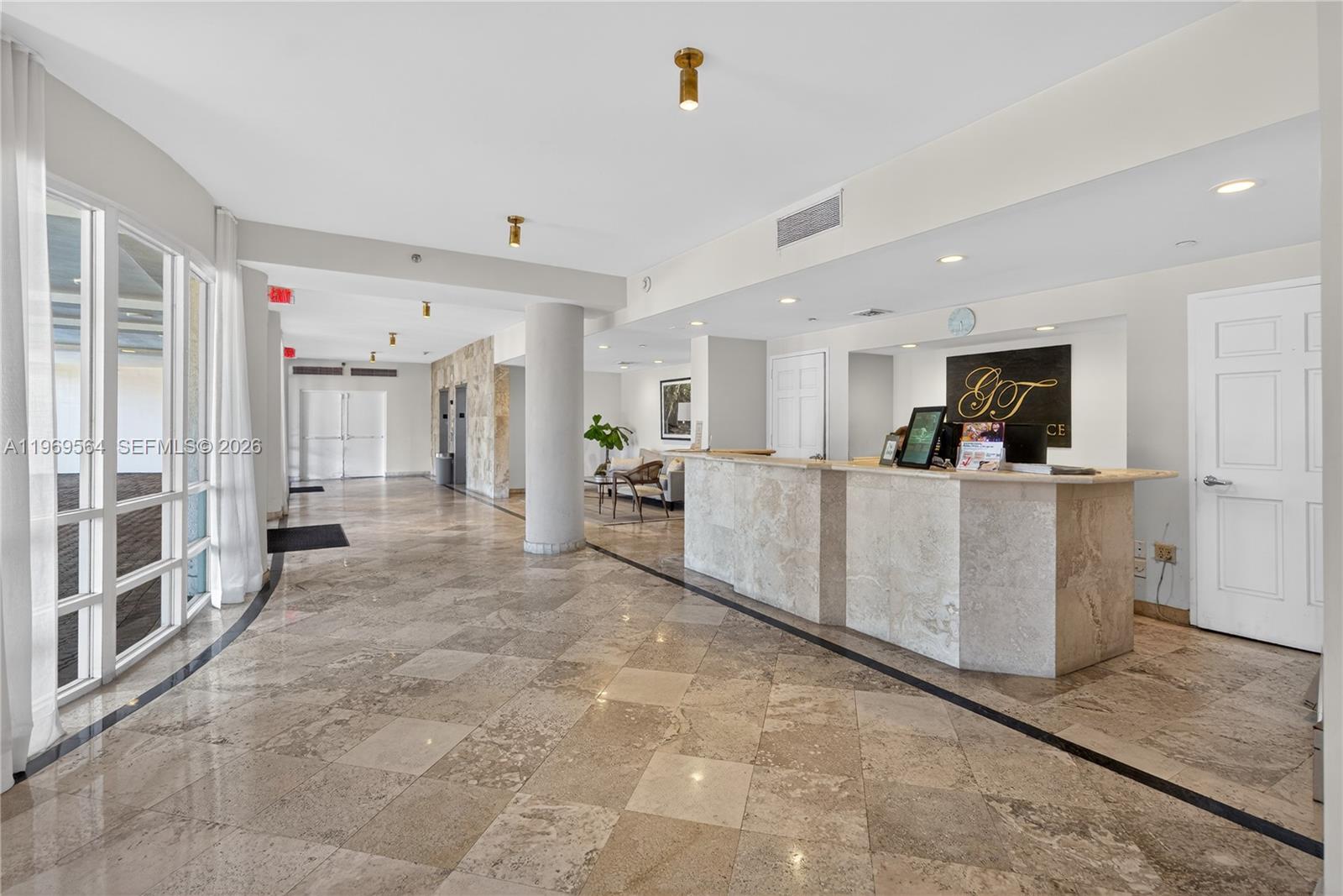 2351 Douglas Rd #1104 Miami, FL 33145