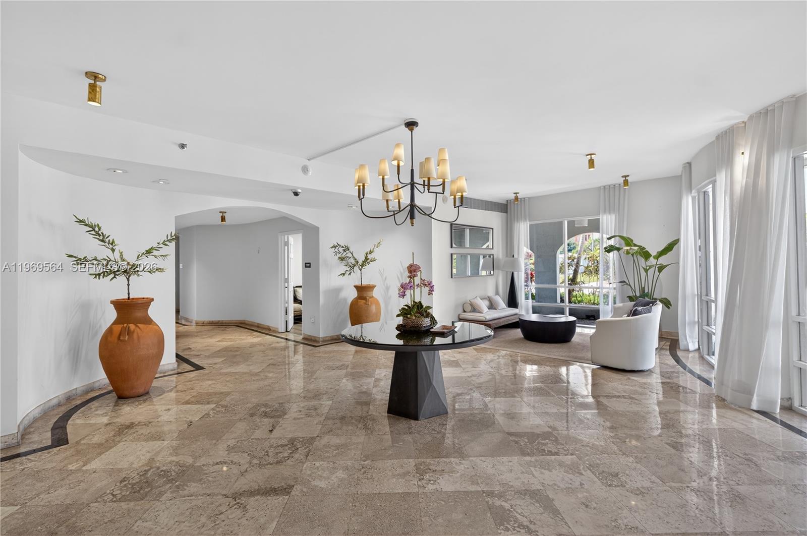 2351 Douglas Rd #1104 Miami, FL 33145