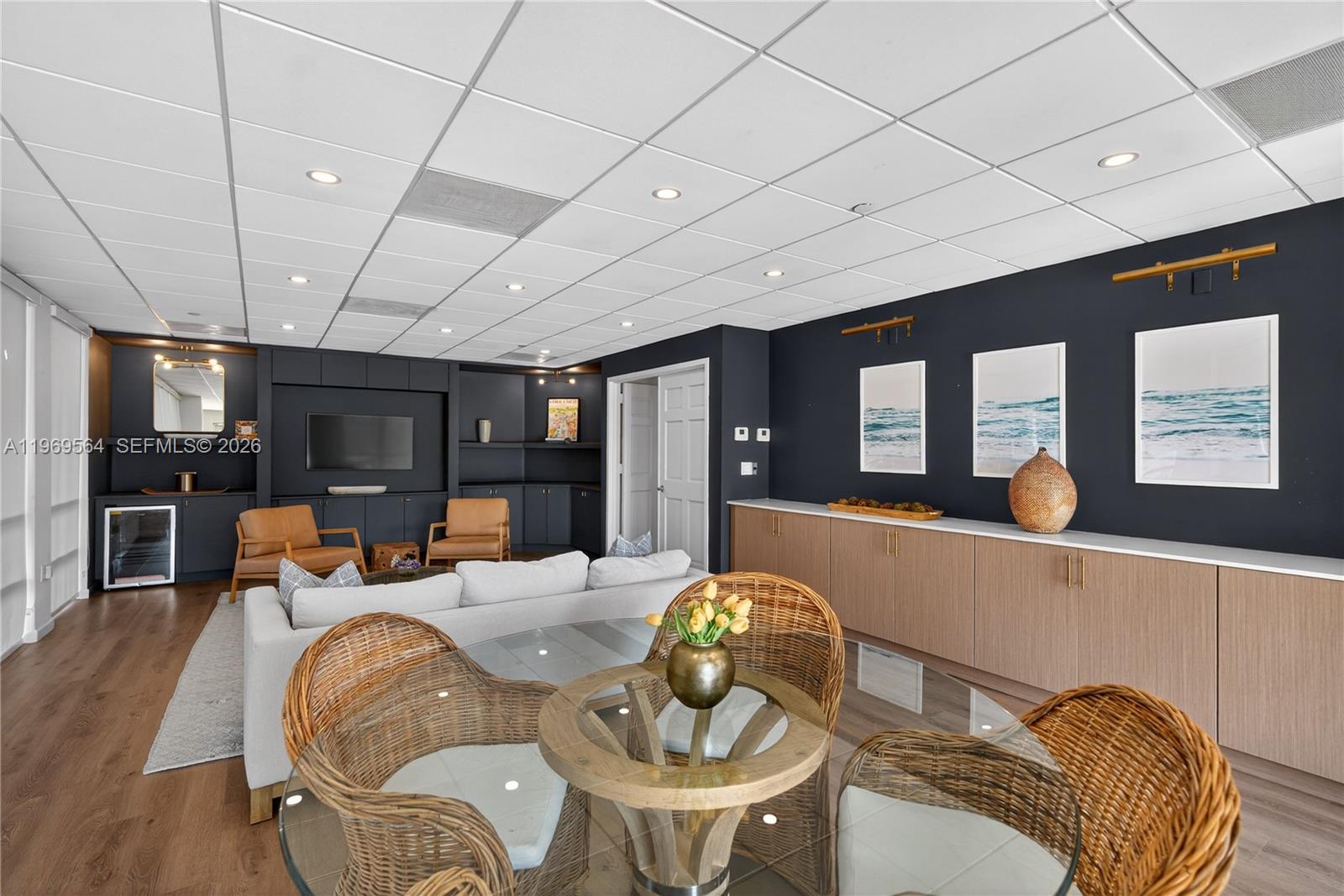 2351 Douglas Rd #1104 Miami, FL 33145