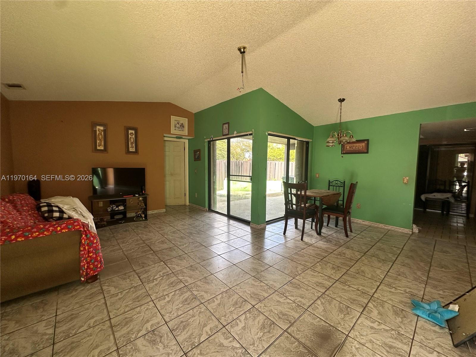 14975 SW 48th Ter #25E Miami, FL 33185