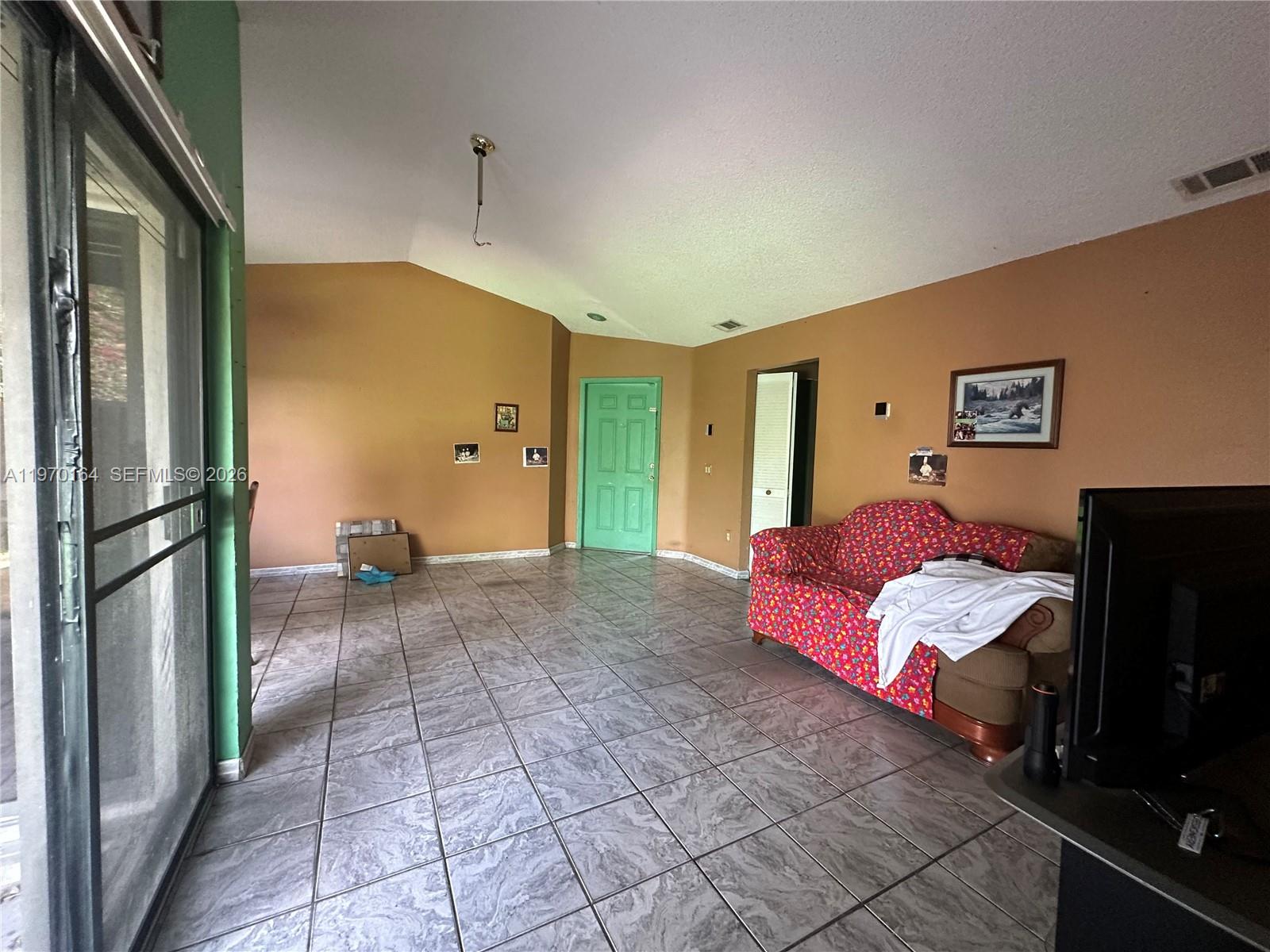 14975 SW 48th Ter #25E Miami, FL 33185