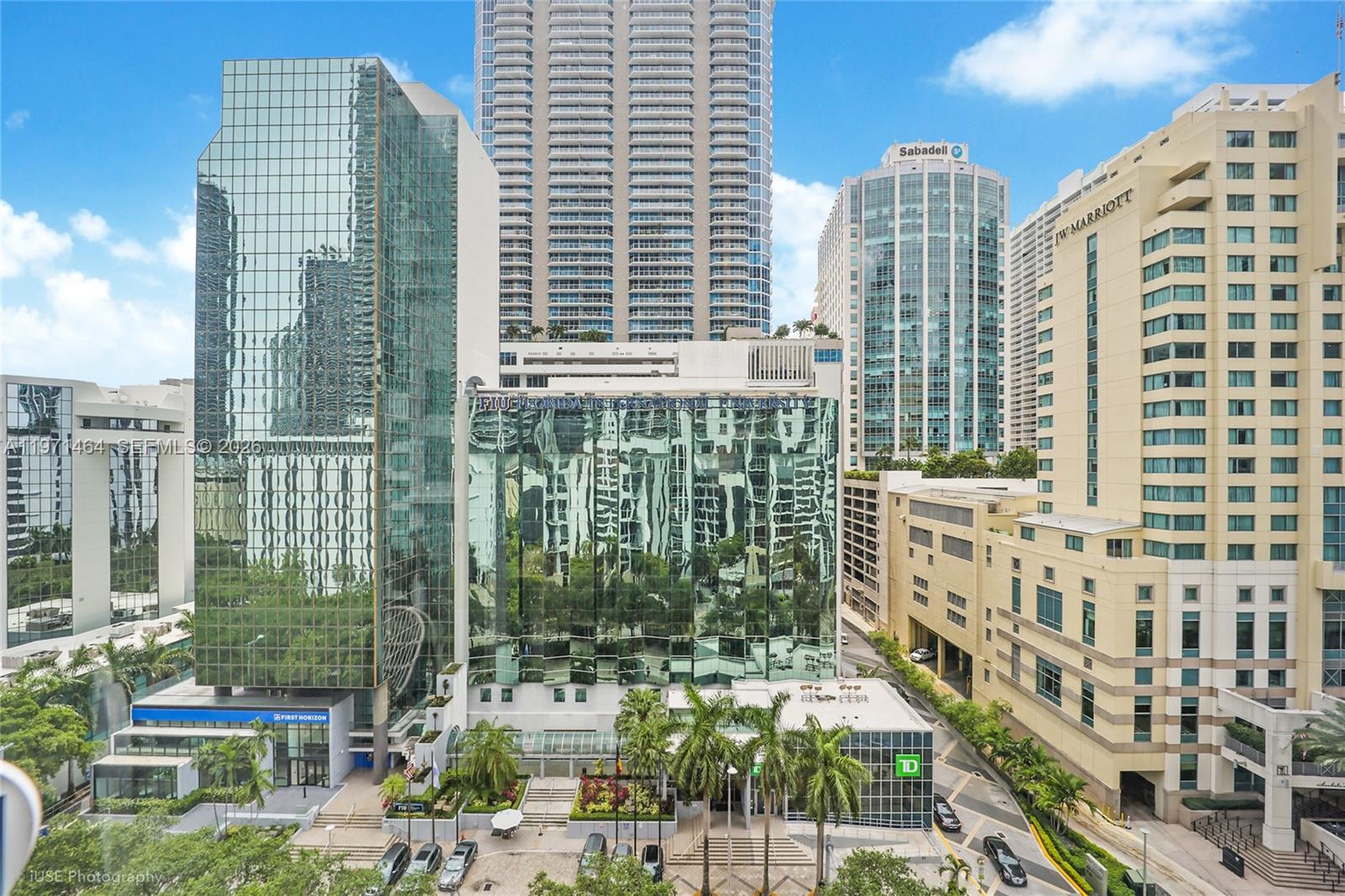1060 Brickell Ave #1003 Miami, FL 33131