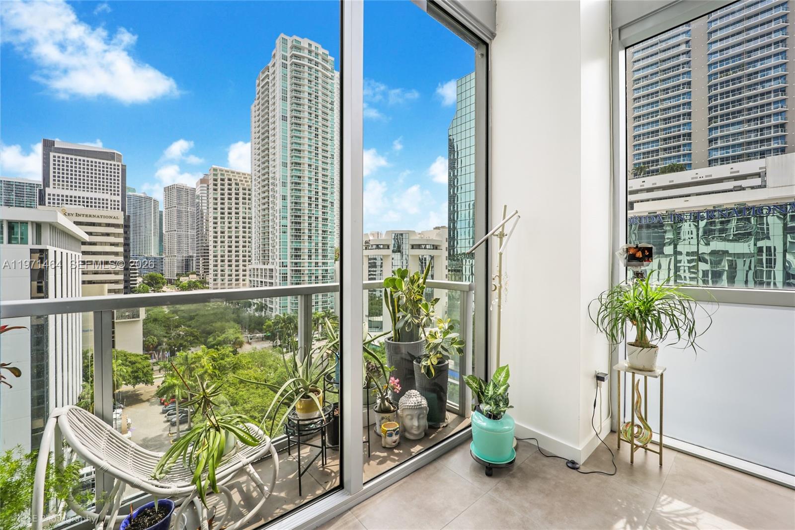 1060 Brickell Ave #1003 Miami, FL 33131