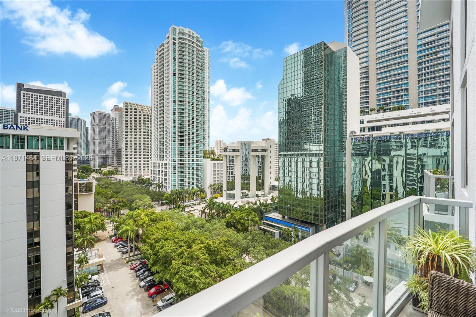 1060 Brickell Ave #1003 Miami, FL 33131