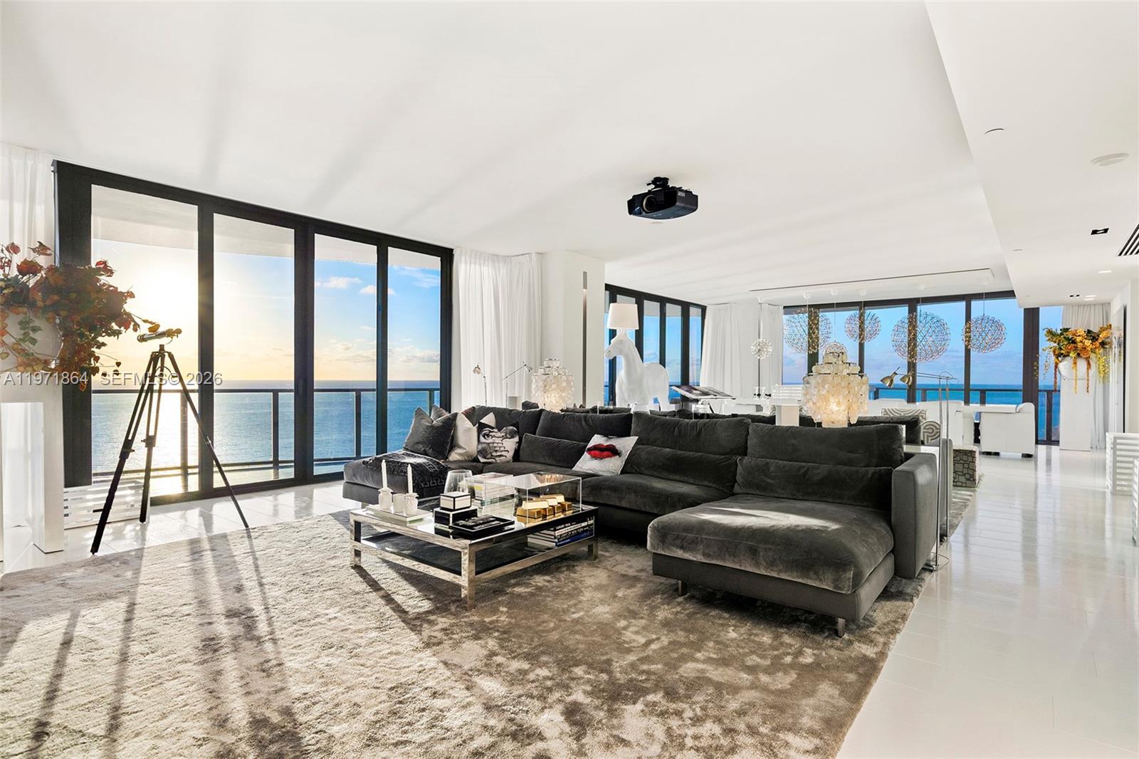 19575 Collins Ave #30 Sunny Isles Beach, FL 33160