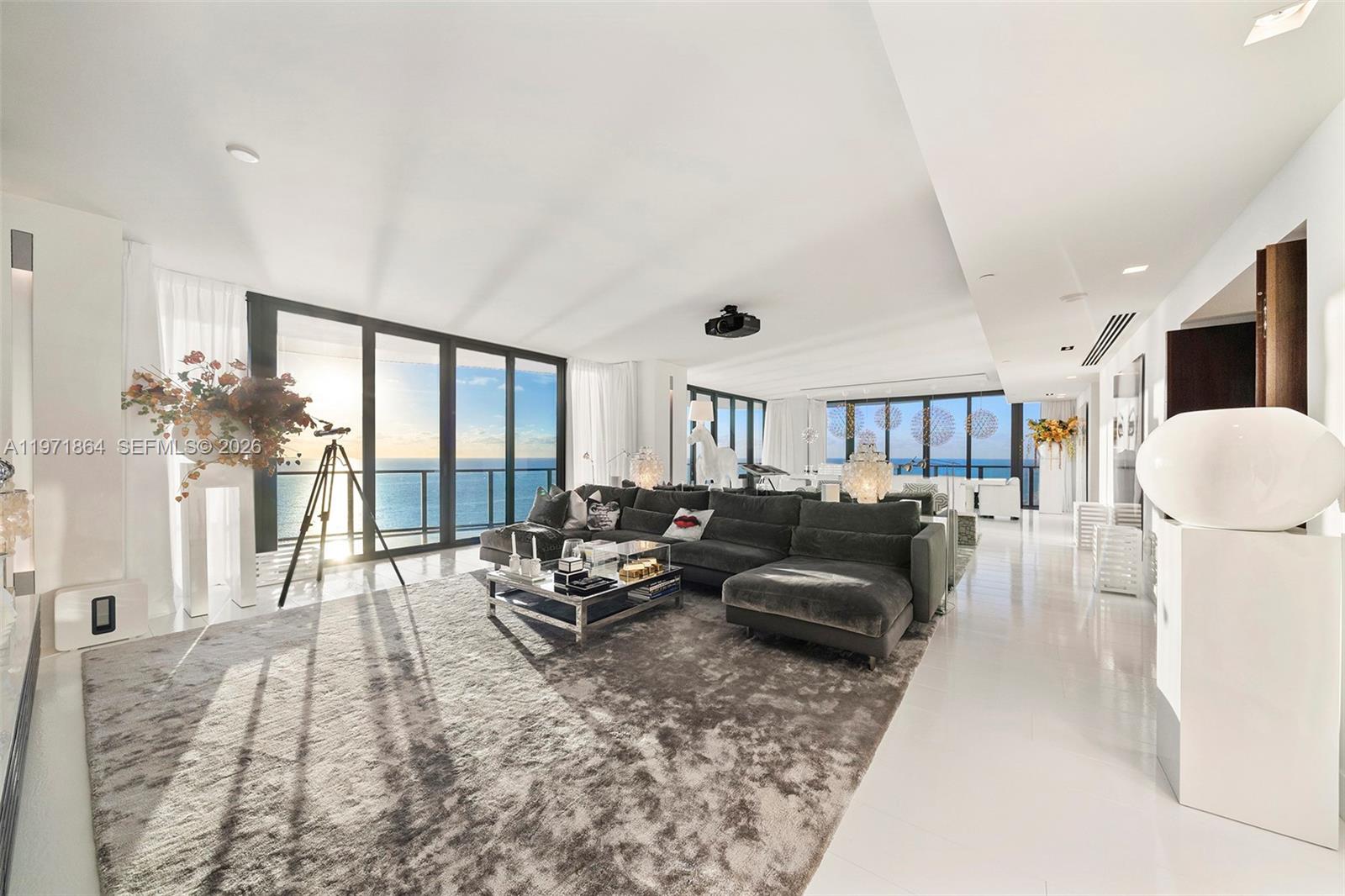 19575 Collins Ave #30 Sunny Isles Beach, FL 33160