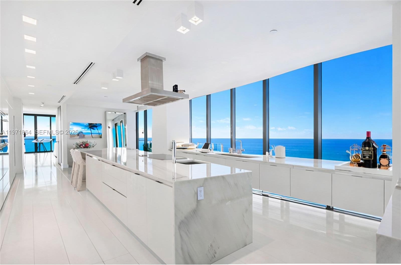 19575 Collins Ave #30 Sunny Isles Beach, FL 33160