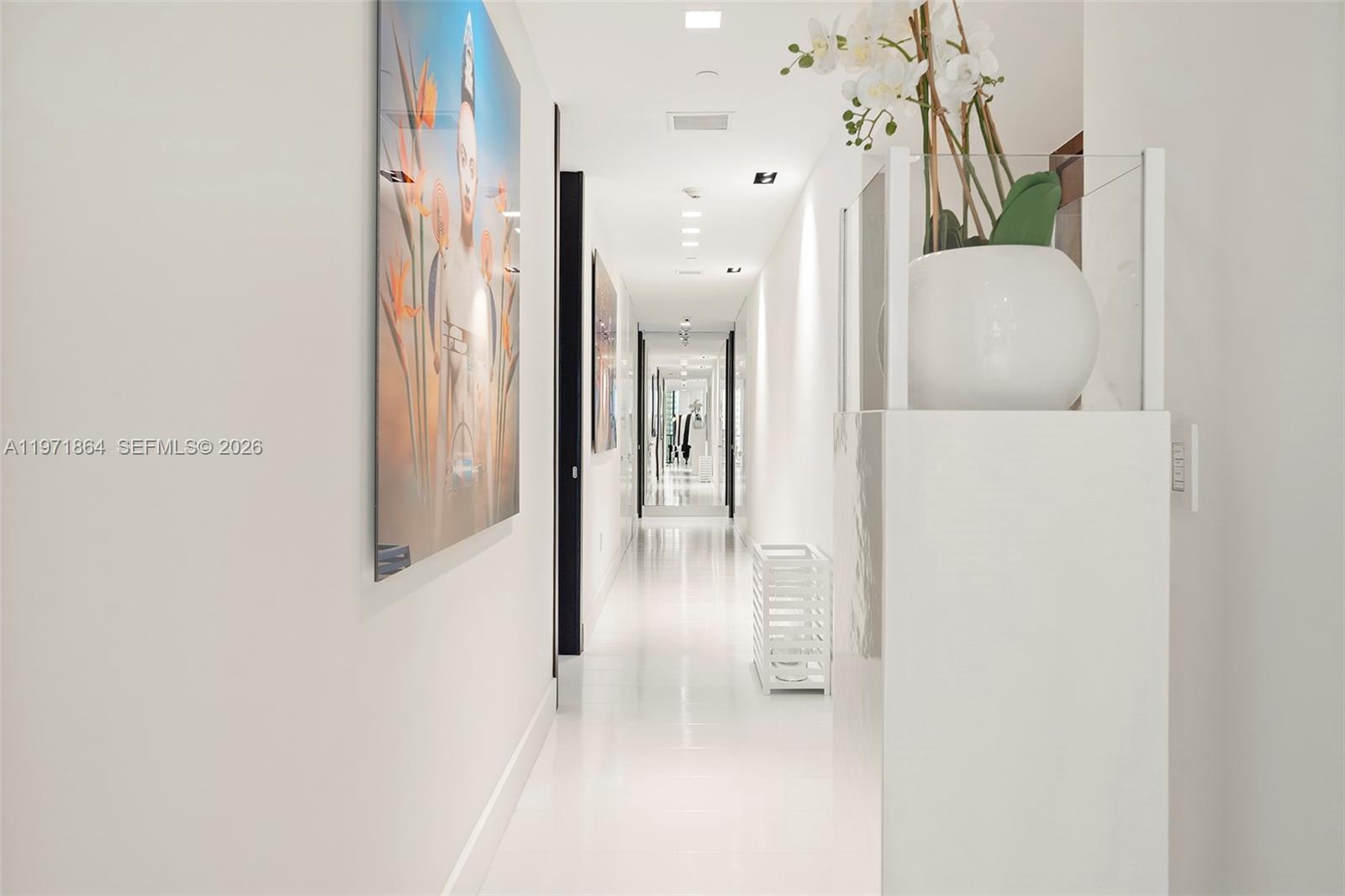 19575 Collins Ave #30 Sunny Isles Beach, FL 33160