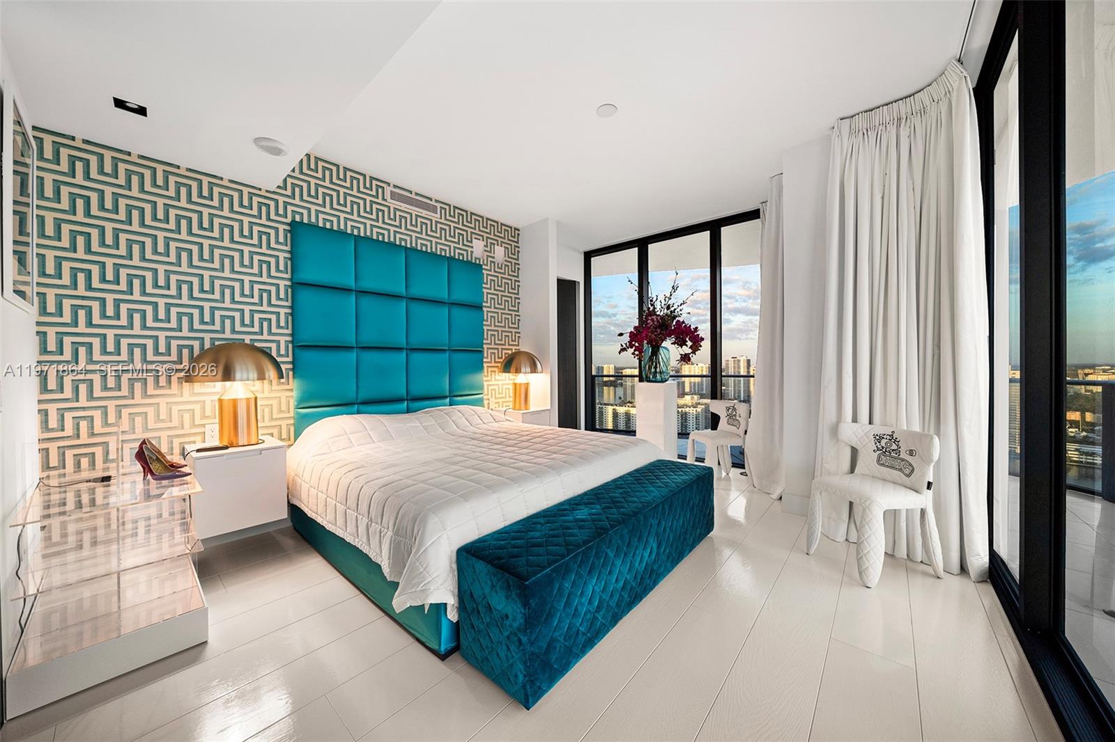 19575 Collins Ave #30 Sunny Isles Beach, FL 33160