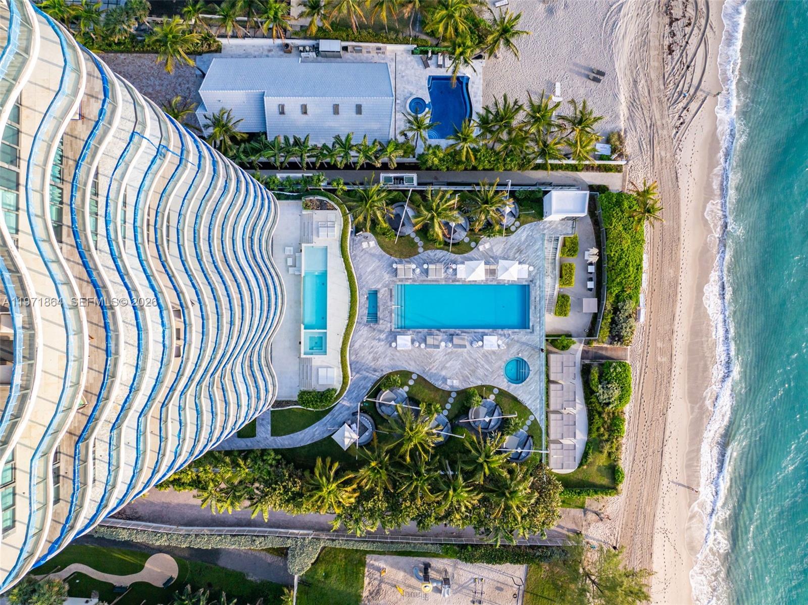 19575 Collins Ave #30 Sunny Isles Beach, FL 33160