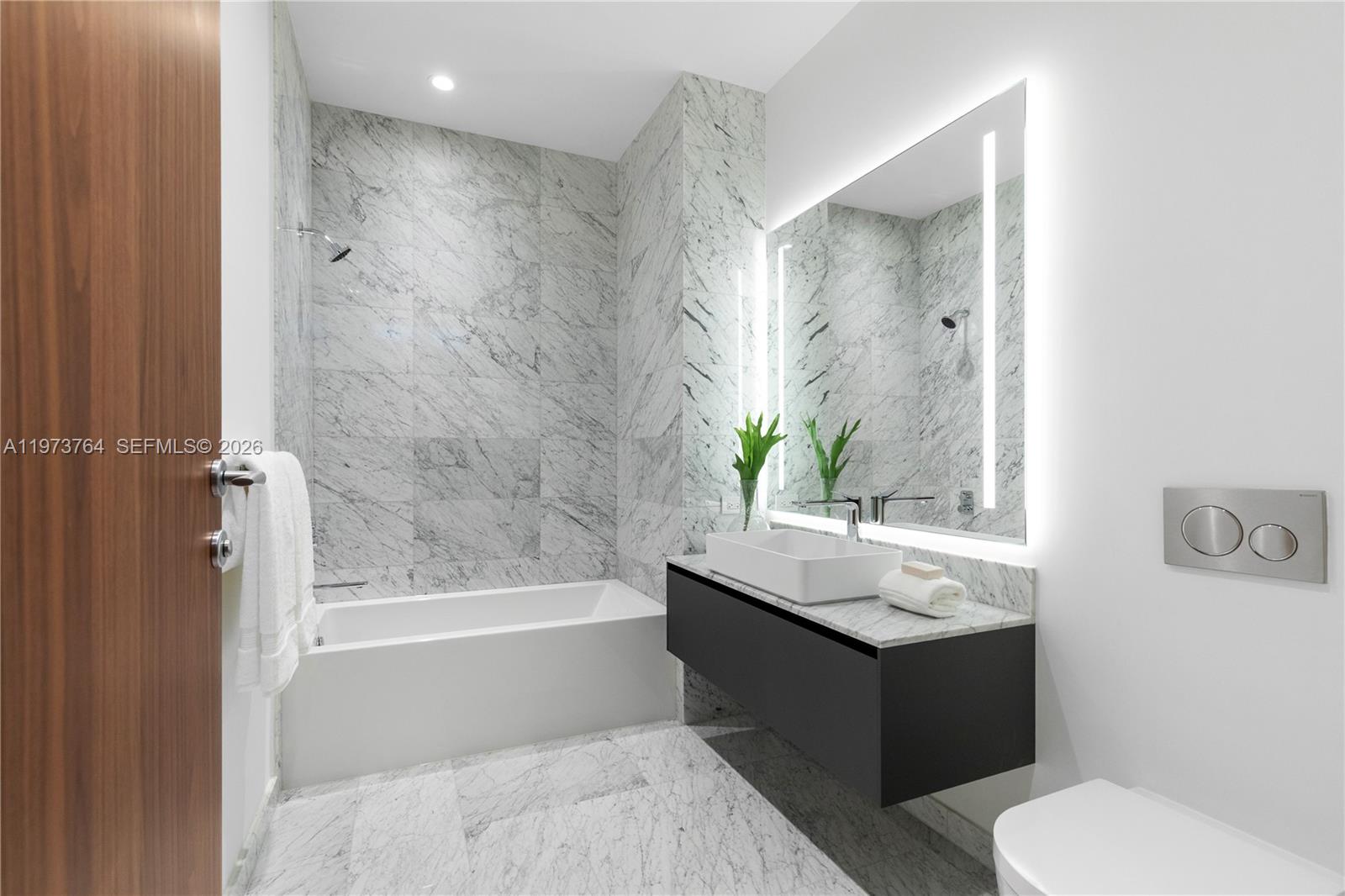 5 Grove Isle Dr #S201 Miami, FL 33133