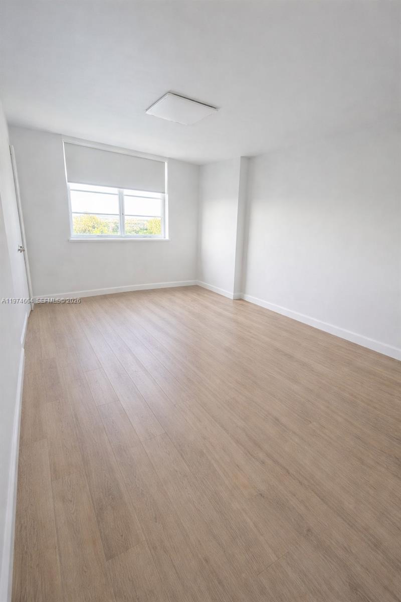 300 Bayview Dr #2106 Sunny Isles Beach, FL 33160