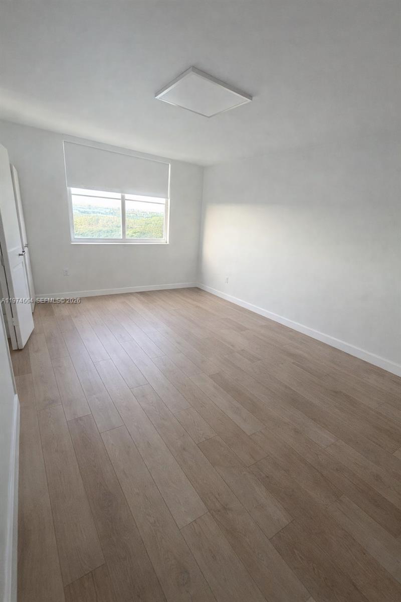 300 Bayview Dr #2106 Sunny Isles Beach, FL 33160