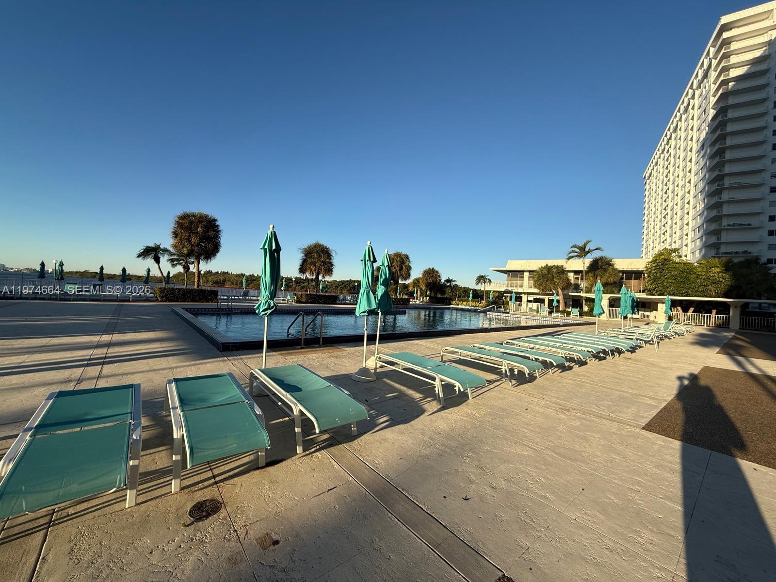 image Arlen House Condo15