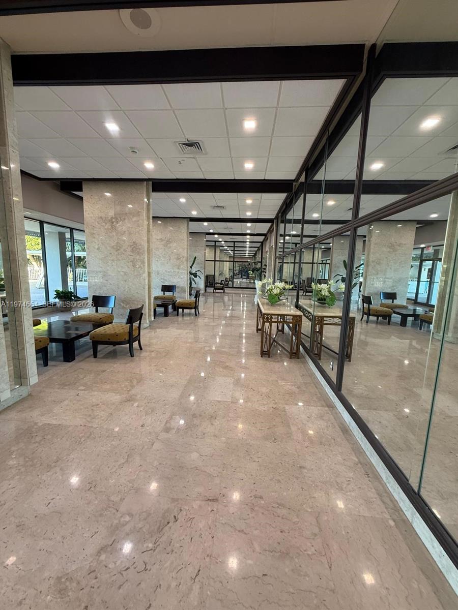 image Arlen House Condo18