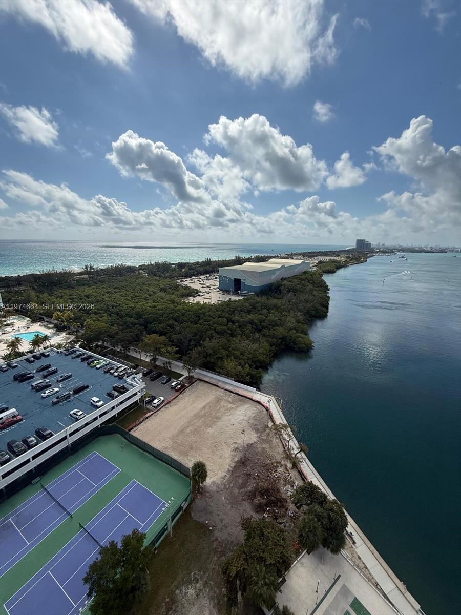 300 Bayview Dr #2106 Sunny Isles Beach, FL 33160