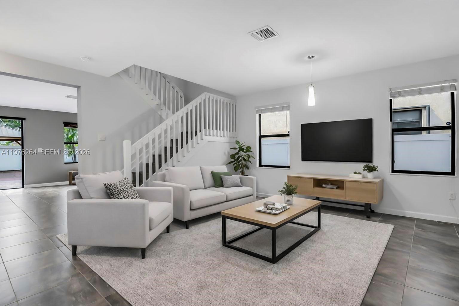 3440 W 100th Ter Hialeah, FL 33018