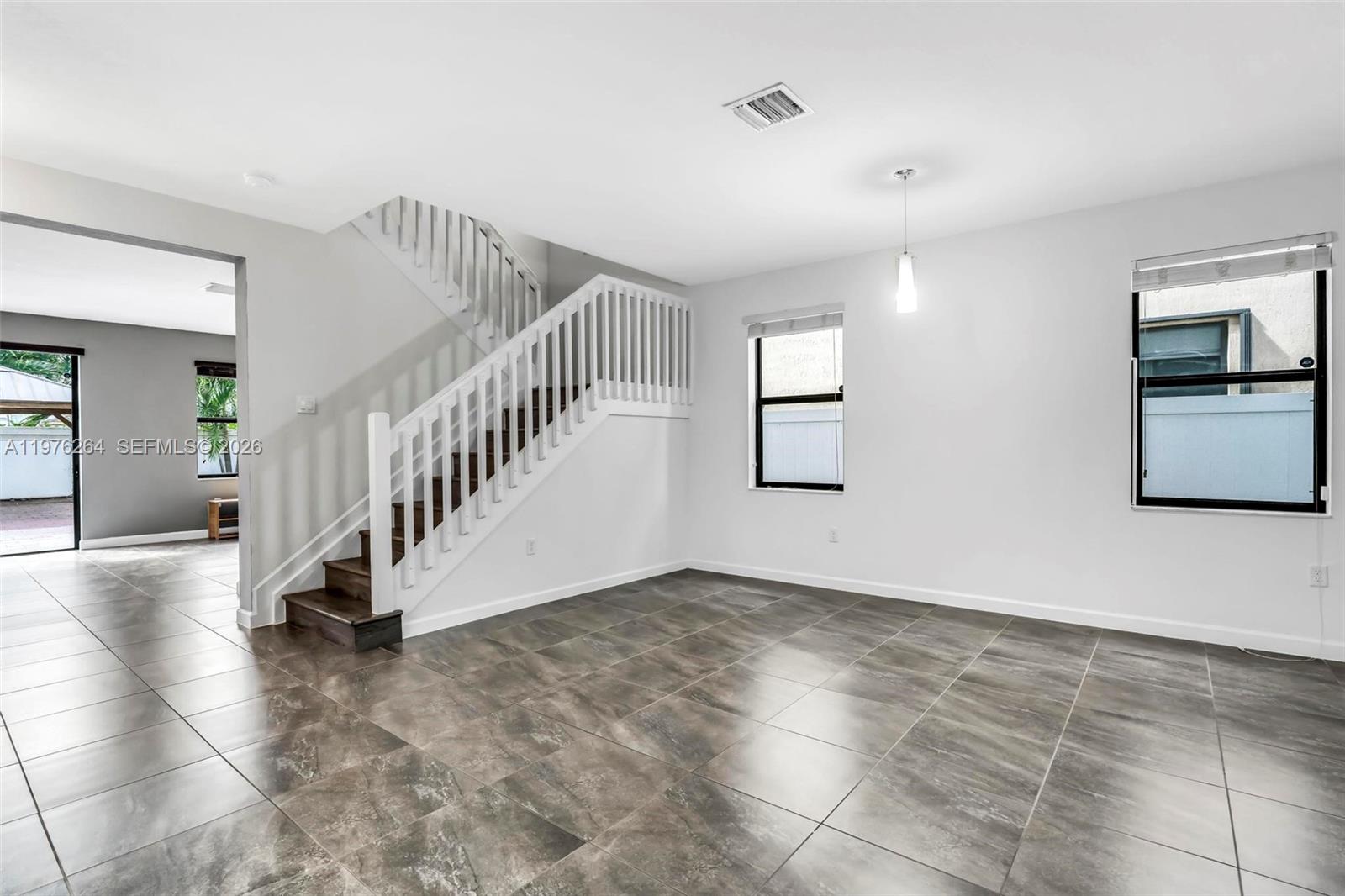 3440 W 100th Ter Hialeah, FL 33018