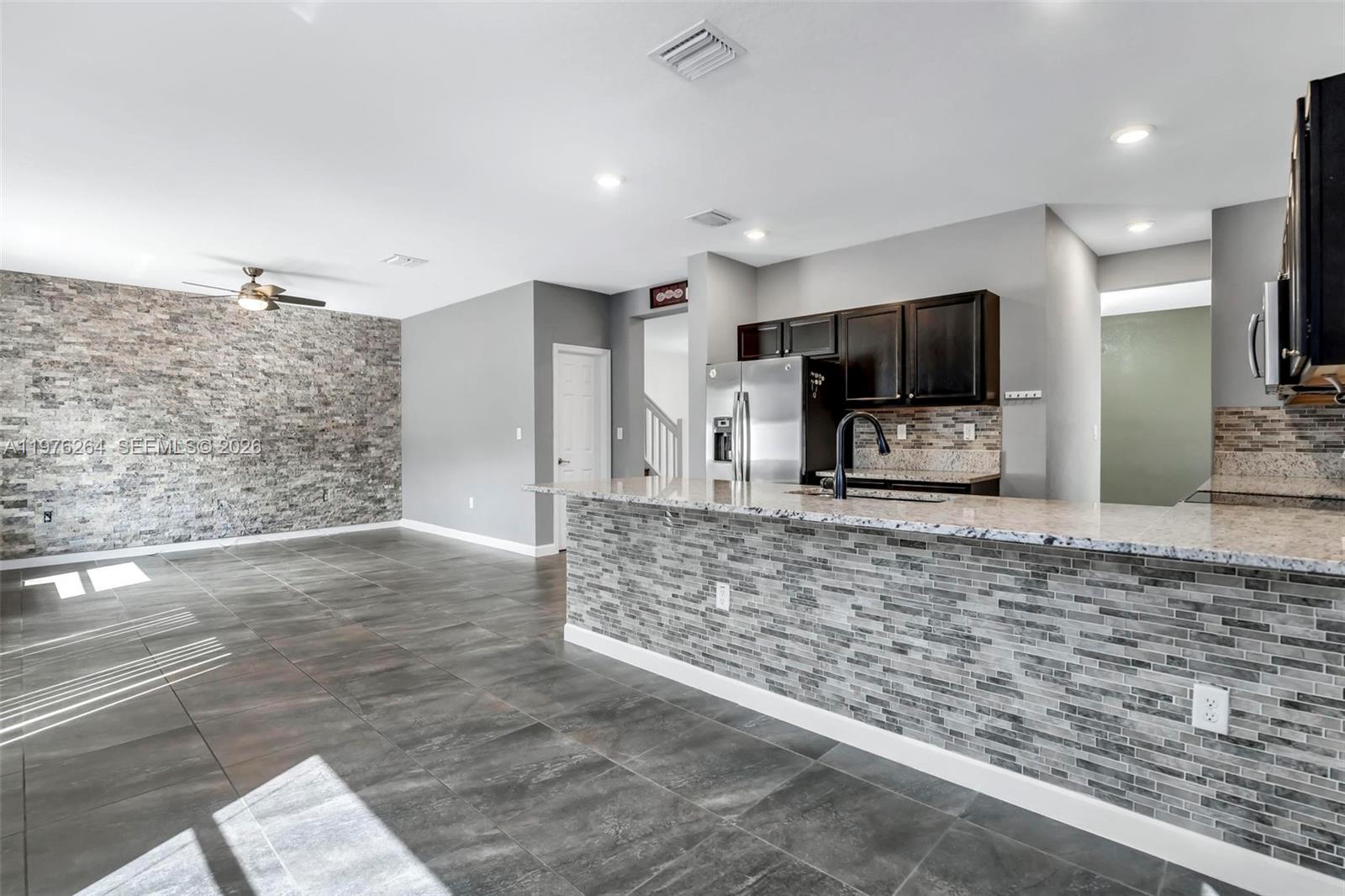 3440 W 100th Ter Hialeah, FL 33018