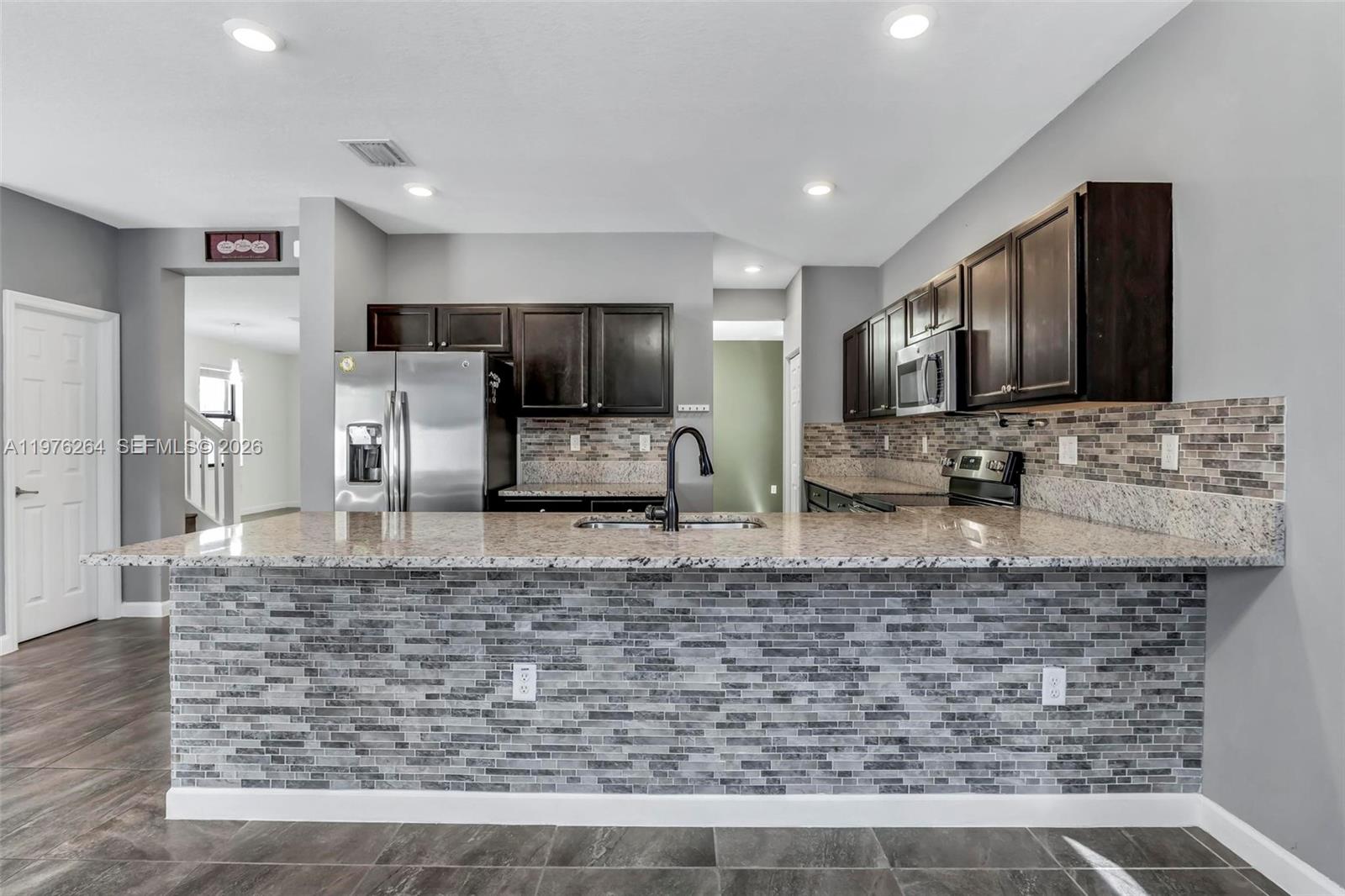 3440 W 100th Ter Hialeah, FL 33018