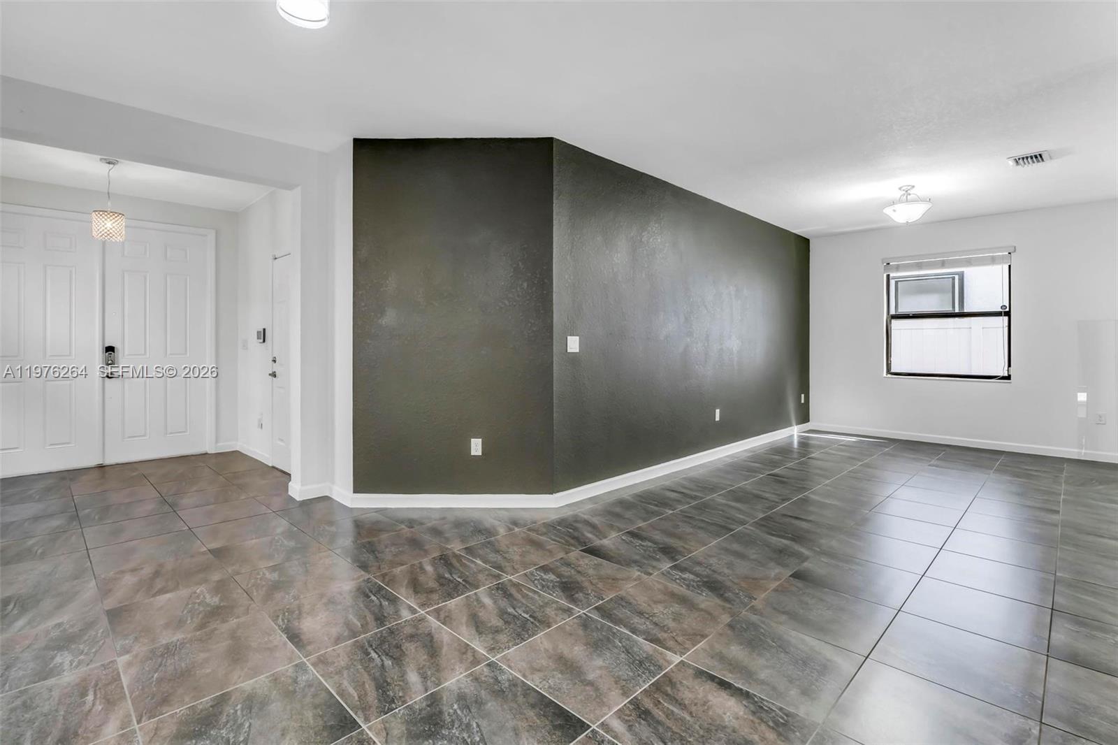 3440 W 100th Ter Hialeah, FL 33018