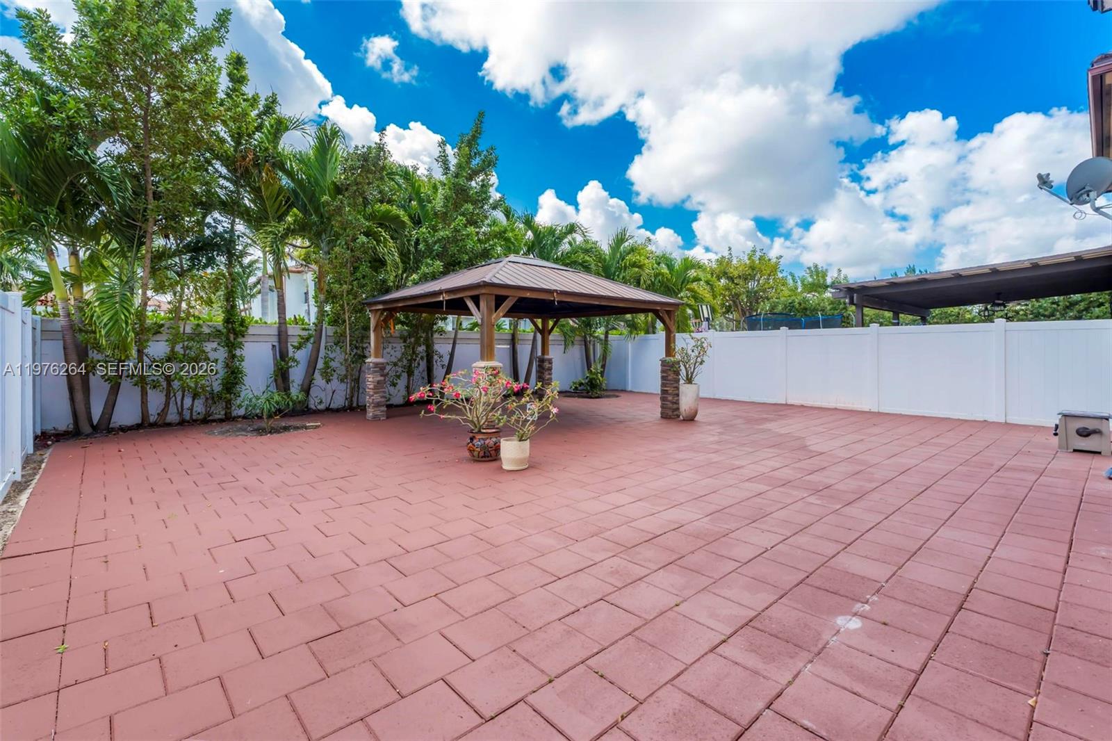 3440 W 100th Ter Hialeah, FL 33018