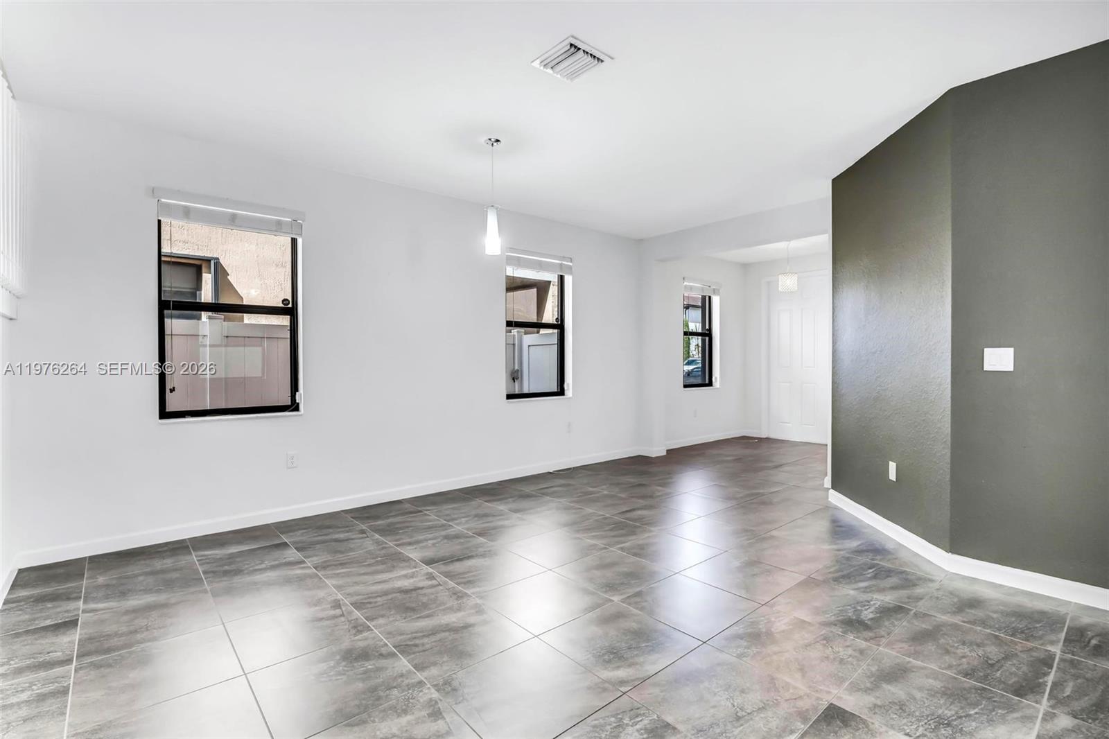 3440 W 100th Ter Hialeah, FL 33018