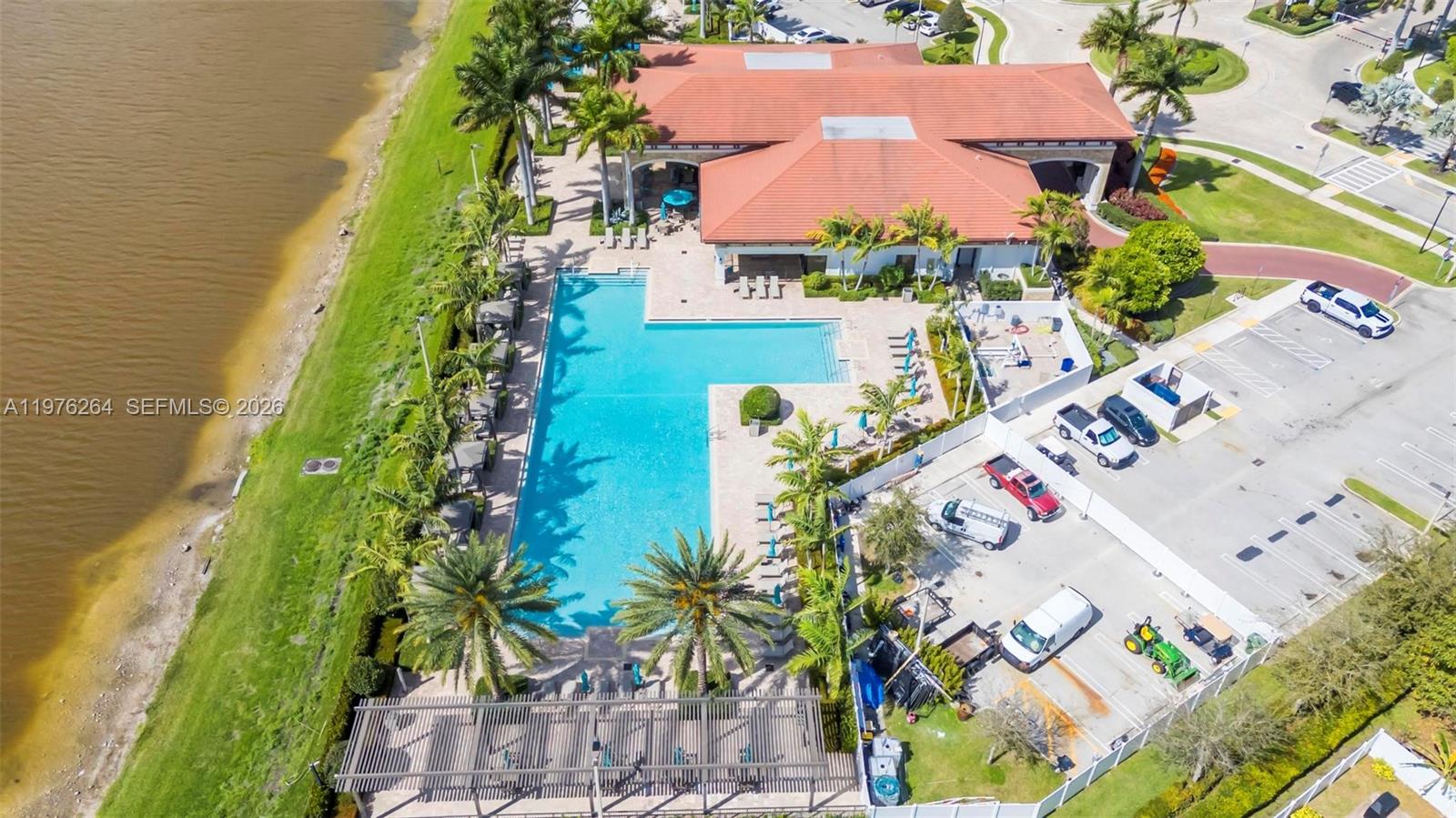 3440 W 100th Ter Hialeah, FL 33018