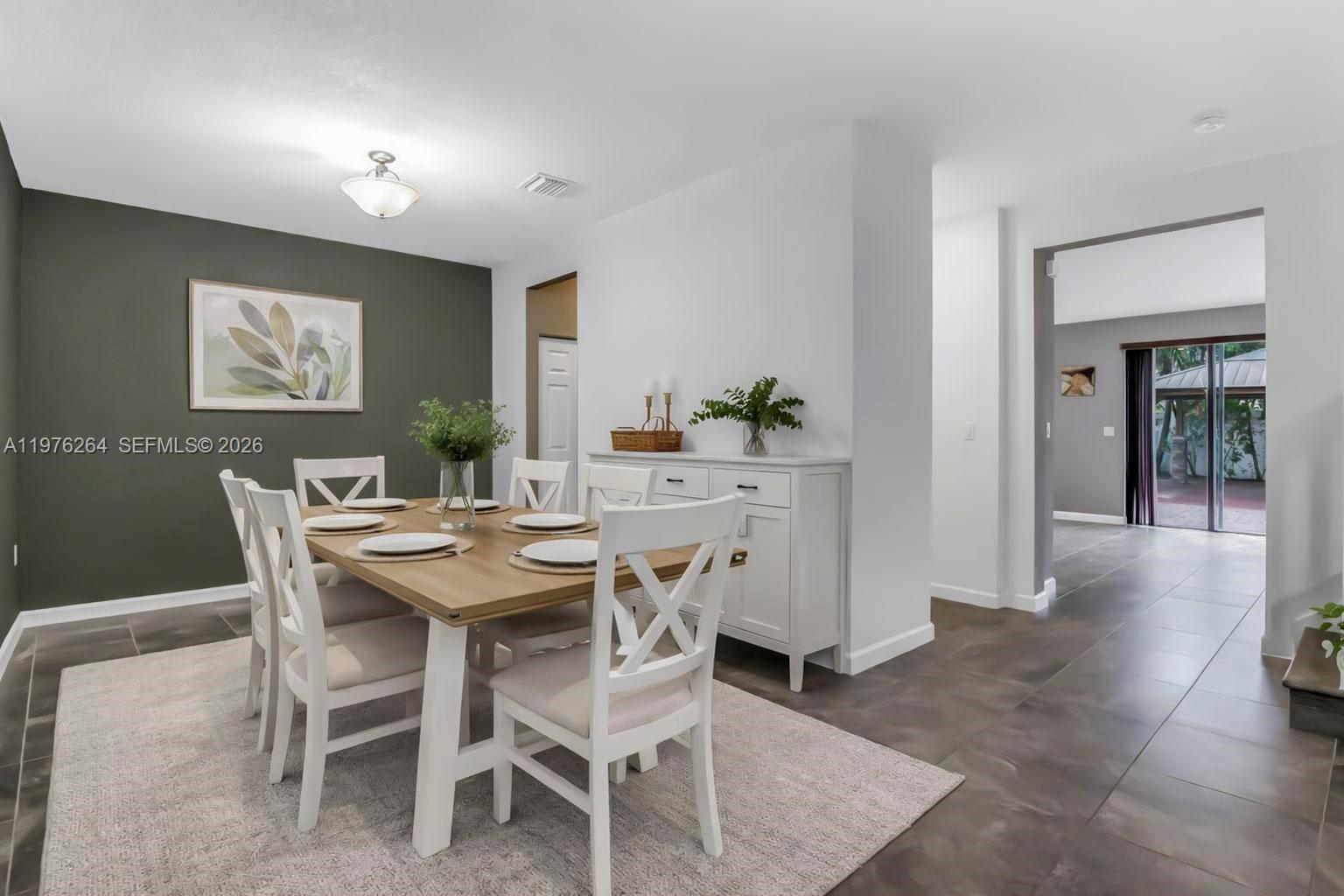 3440 W 100th Ter Hialeah, FL 33018