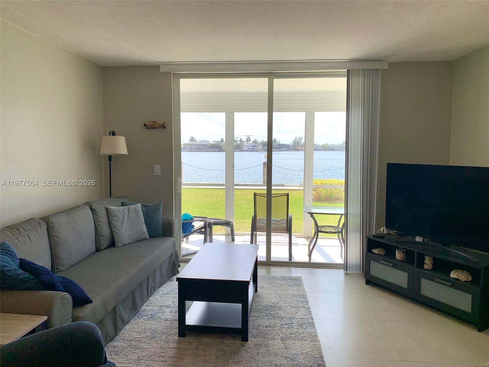 3010 Marcos Dr #R105