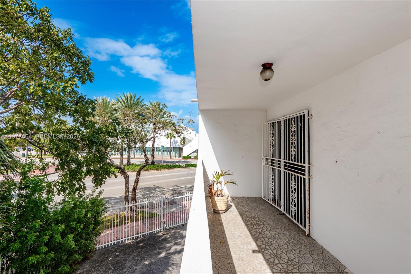 2000 Biarritz Dr #201 Miami Beach, FL 33141