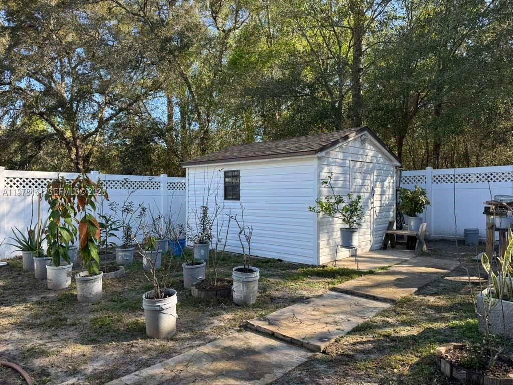 8711 N Deltona Blvd Citrus Springs, FL 34434