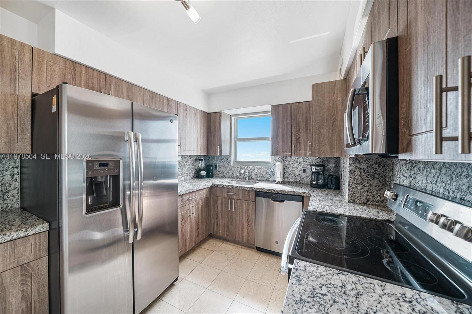 5101 Collins Ave #11B Miami Beach, FL 33140