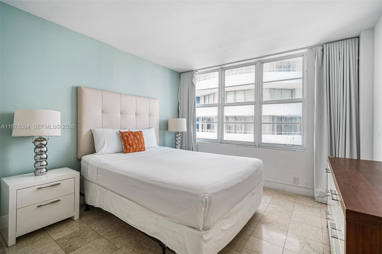 5101 Collins Ave #11B Miami Beach, FL 33140