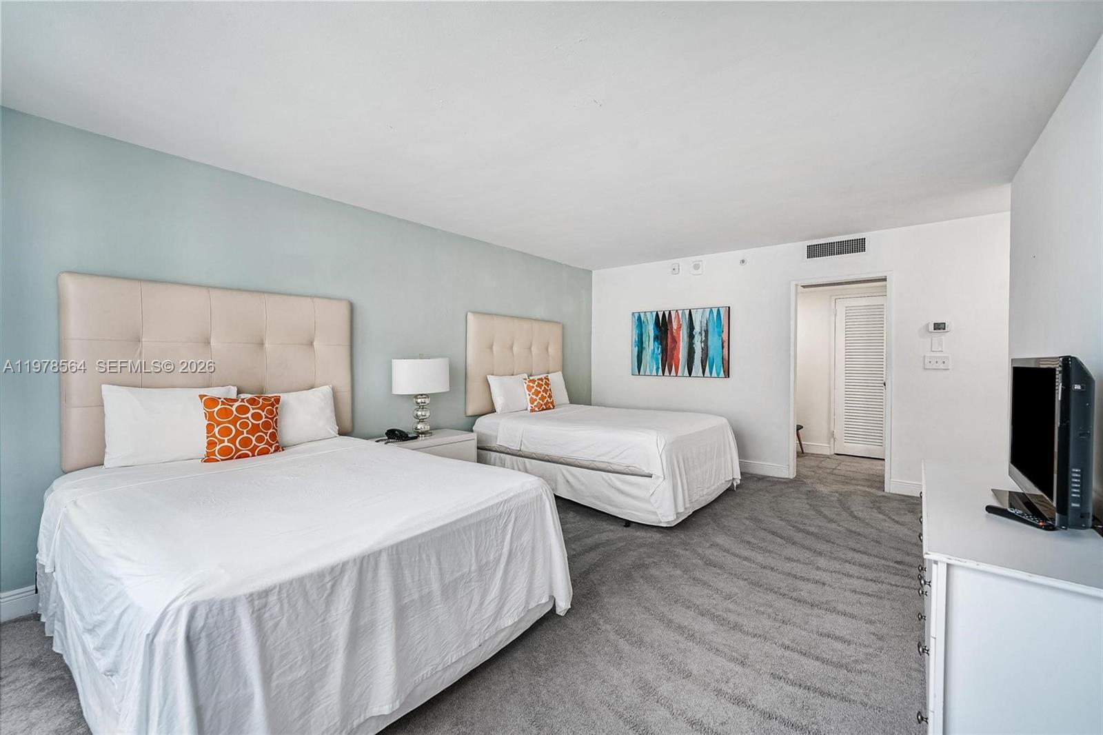 5101 Collins Ave #11B Miami Beach, FL 33140