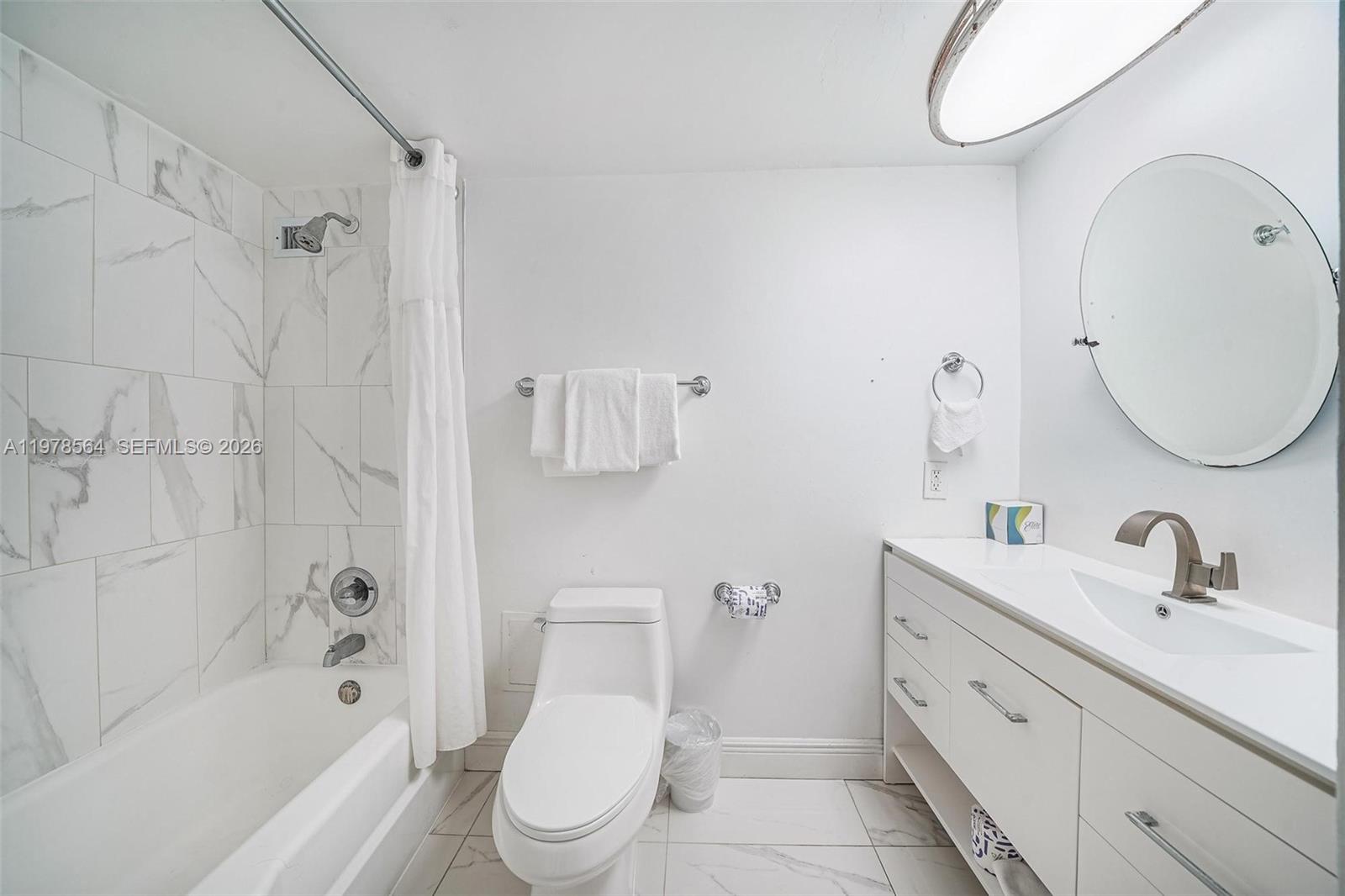 5101 Collins Ave #11B Miami Beach, FL 33140