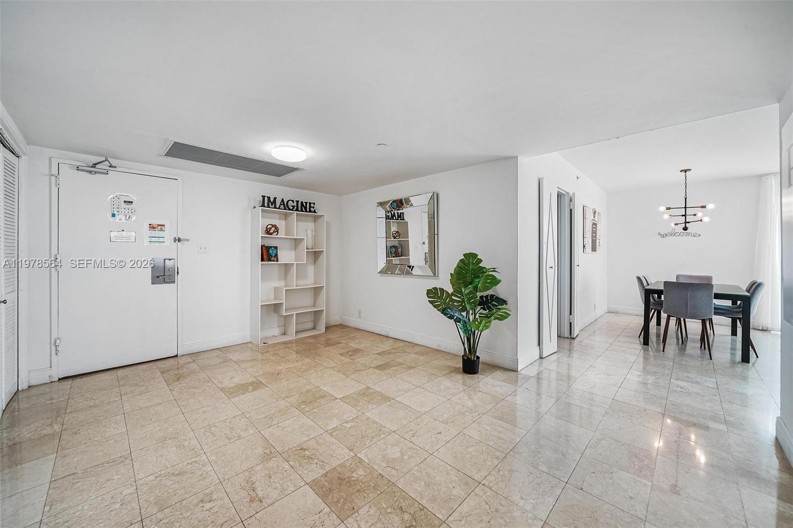 5101 Collins Ave #11B Miami Beach, FL 33140