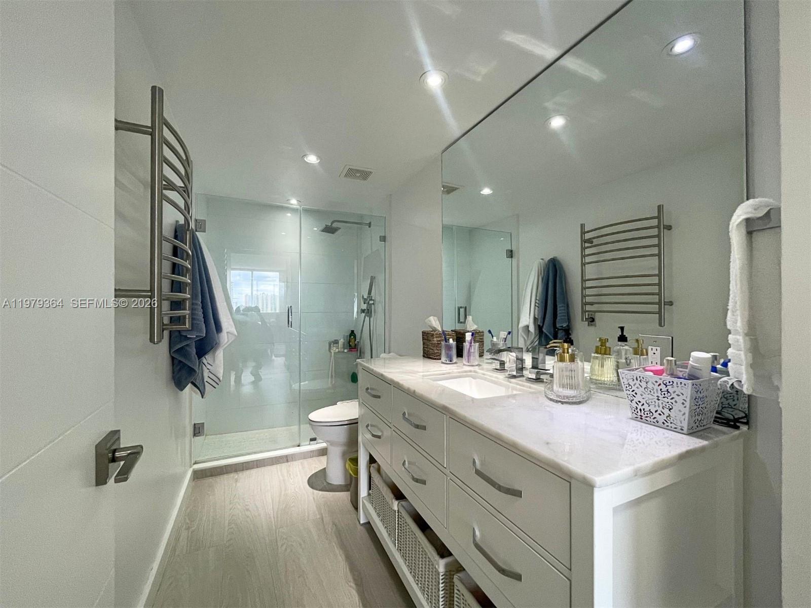 image Arlen House West11