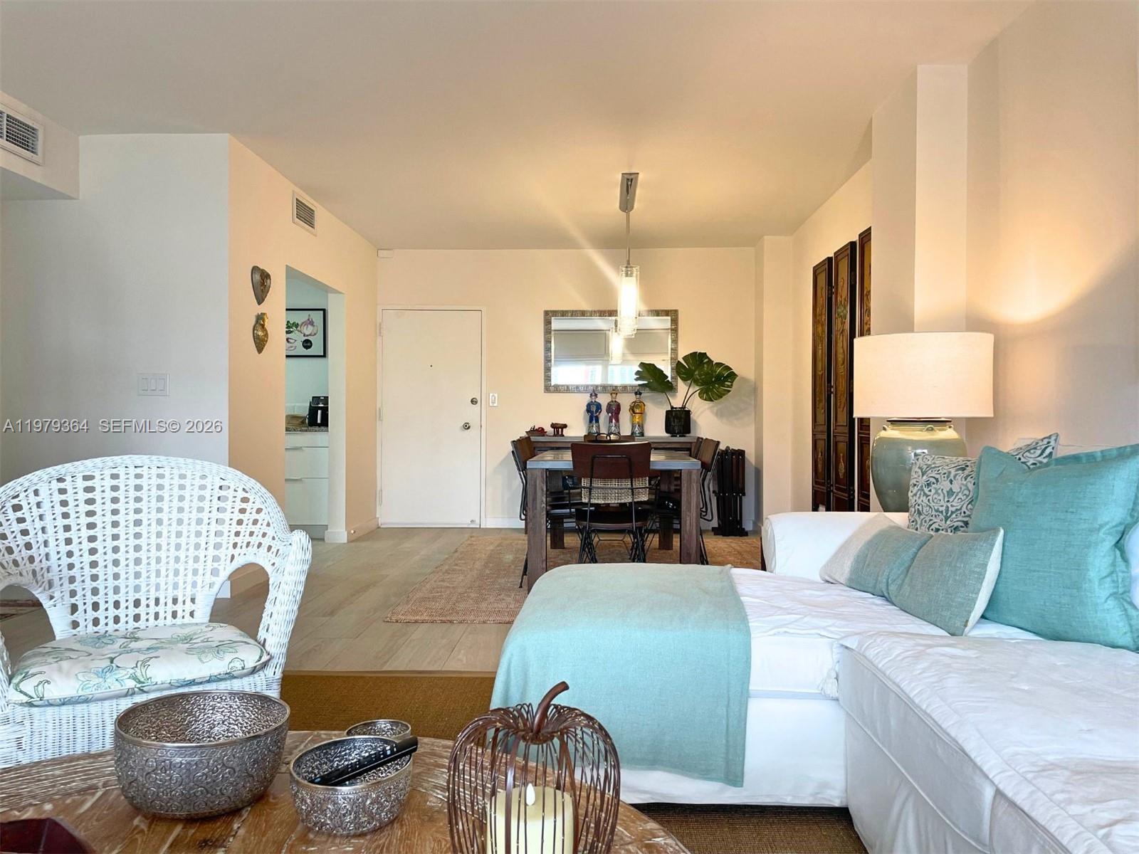 image Arlen House West4