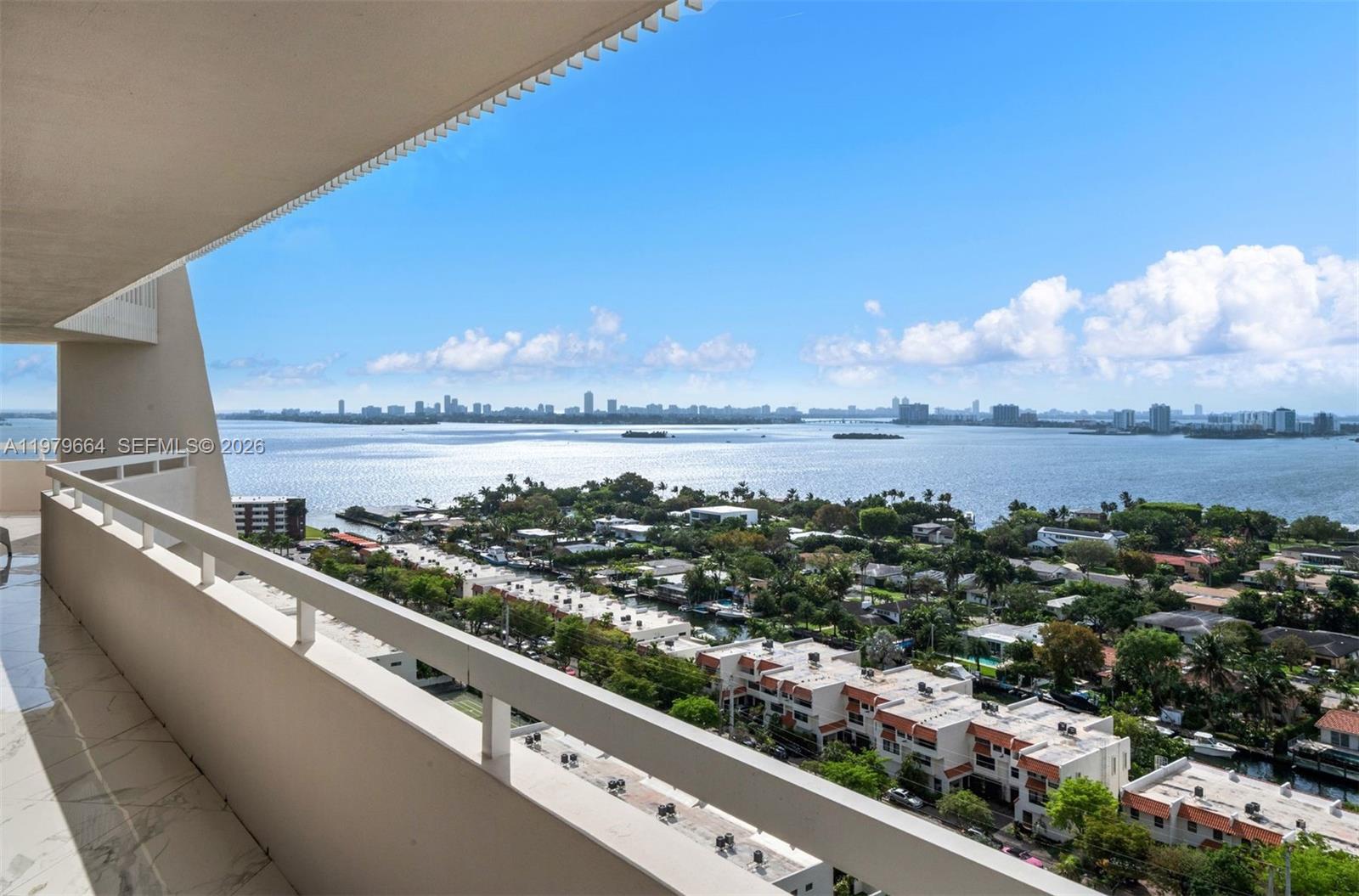 2000 Towerside Ter #PH2 Miami, FL 33138