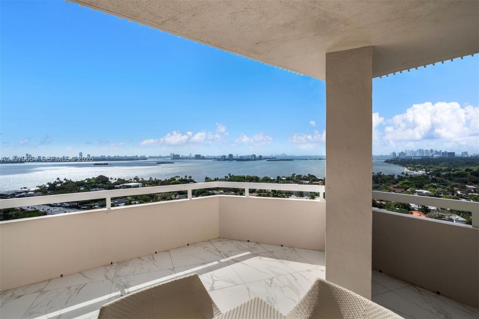 2000 Towerside Ter #PH2 Miami, FL 33138