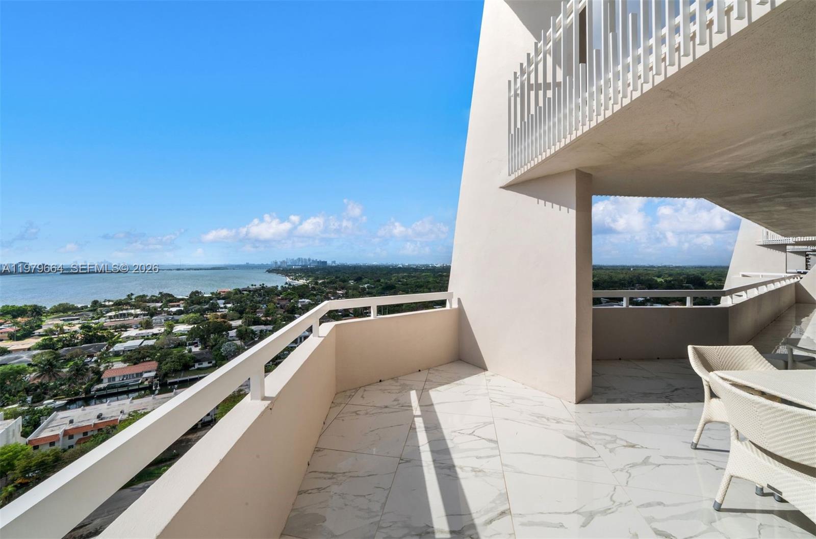 2000 Towerside Ter #PH2 Miami, FL 33138