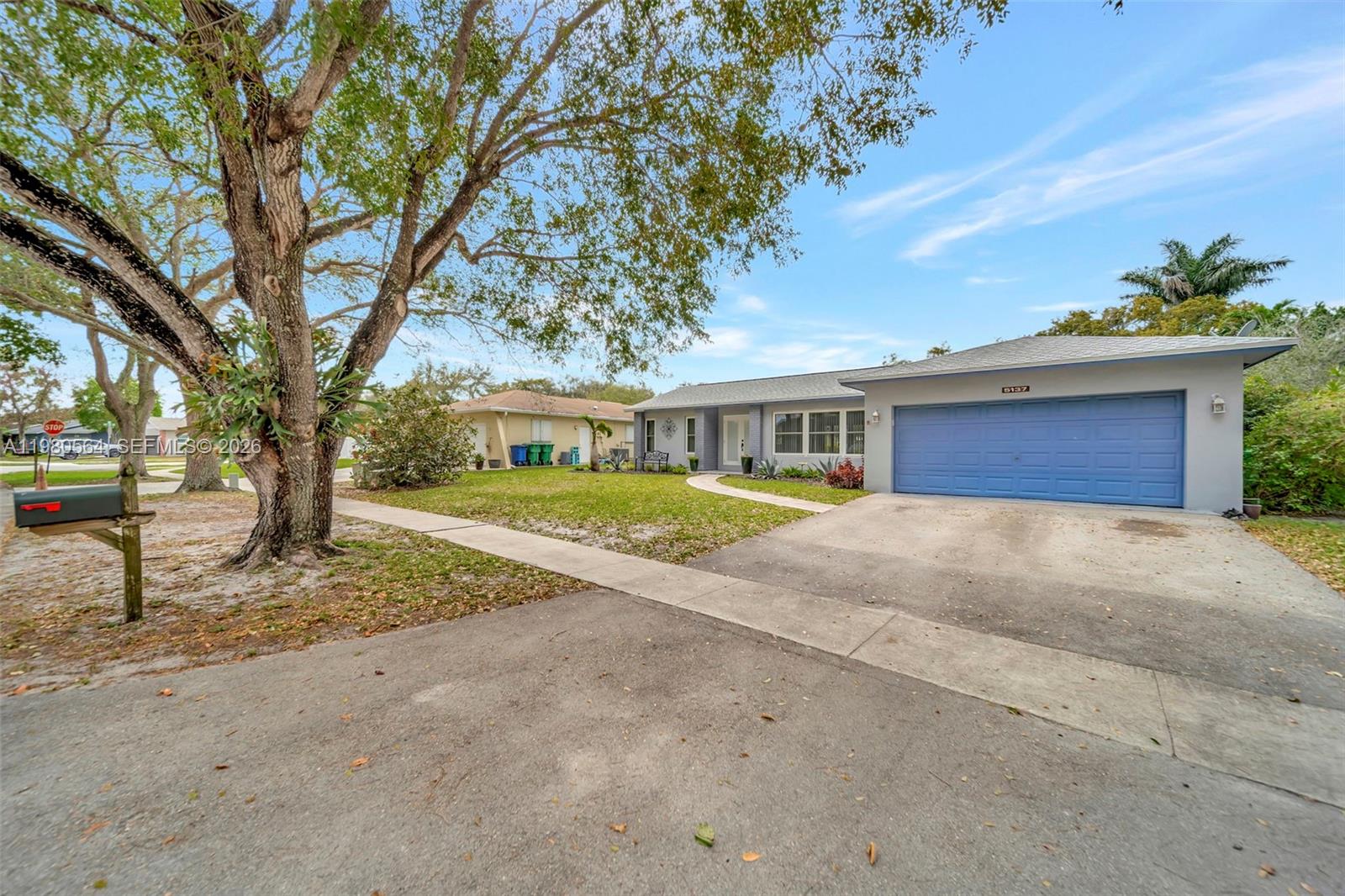 5137 SW 87th Ter Cooper City, FL 33328
