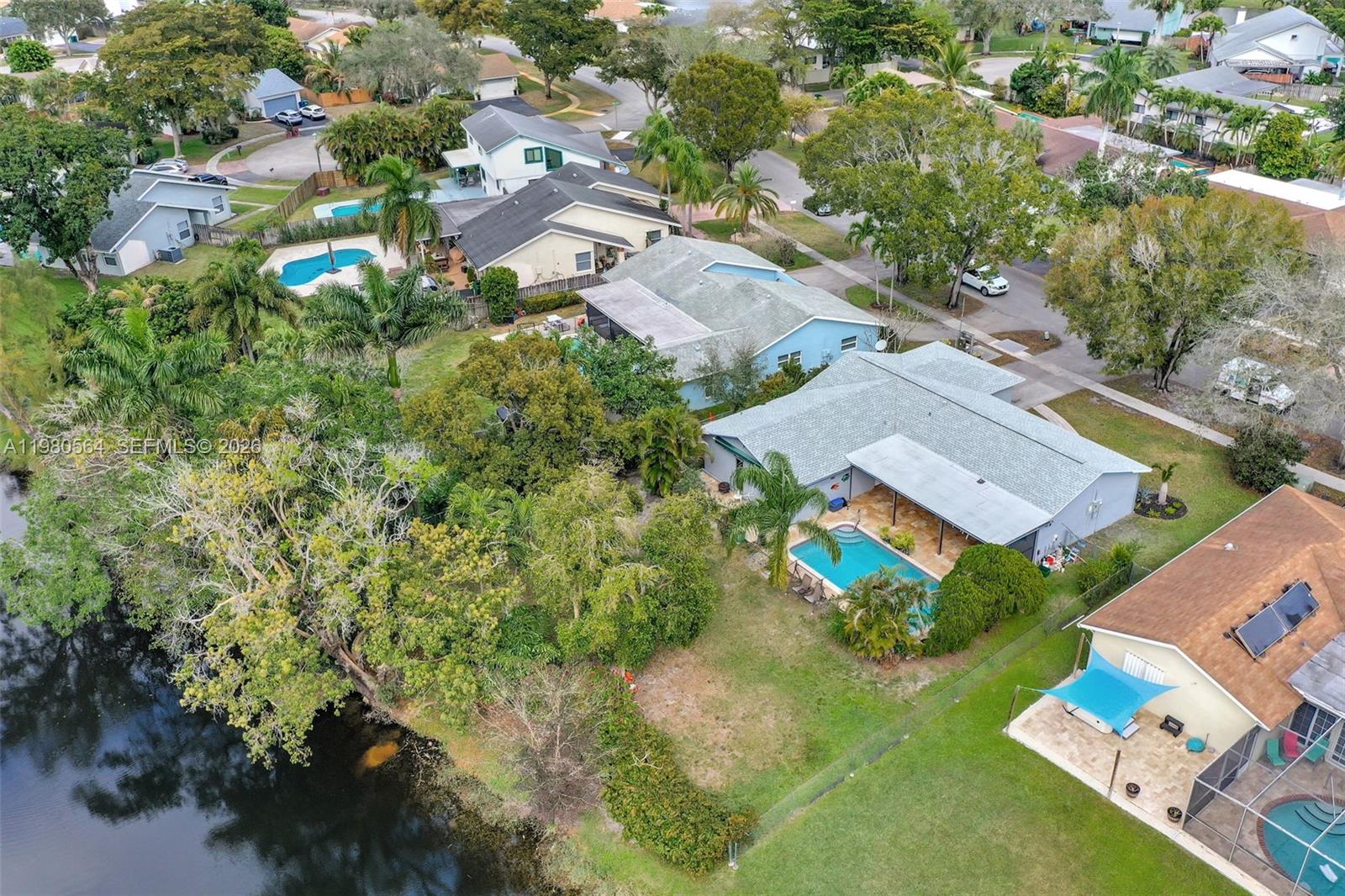 5137 SW 87th Ter Cooper City, FL 33328