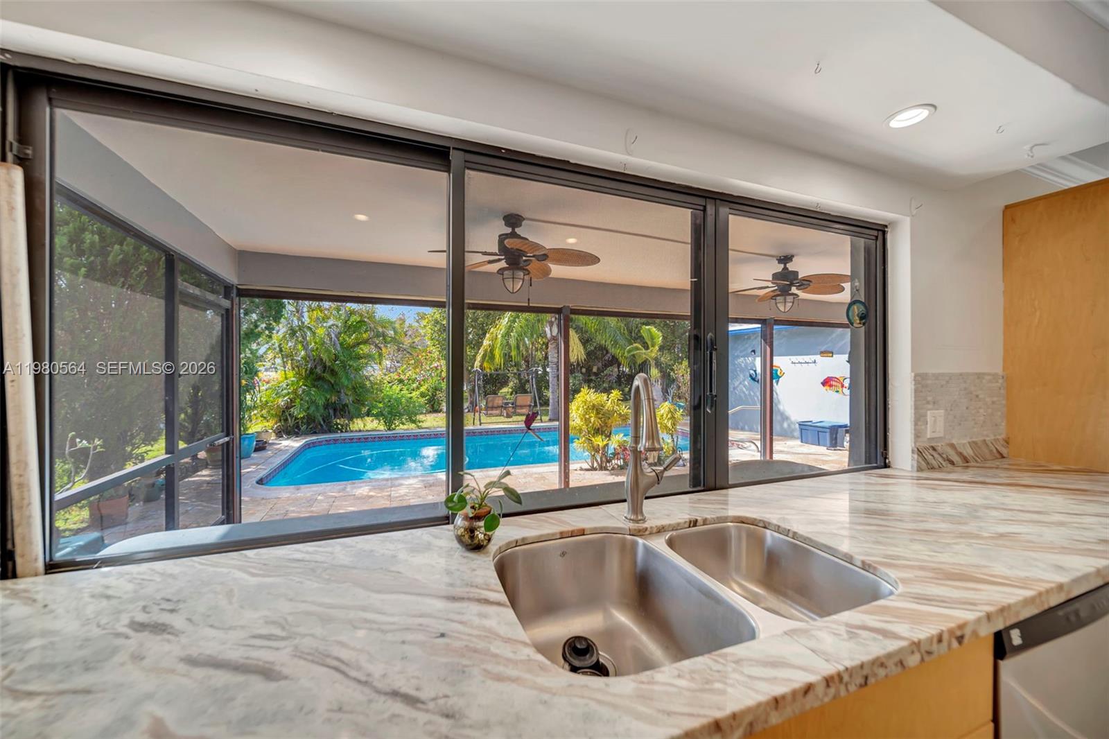 5137 SW 87th Ter Cooper City, FL 33328