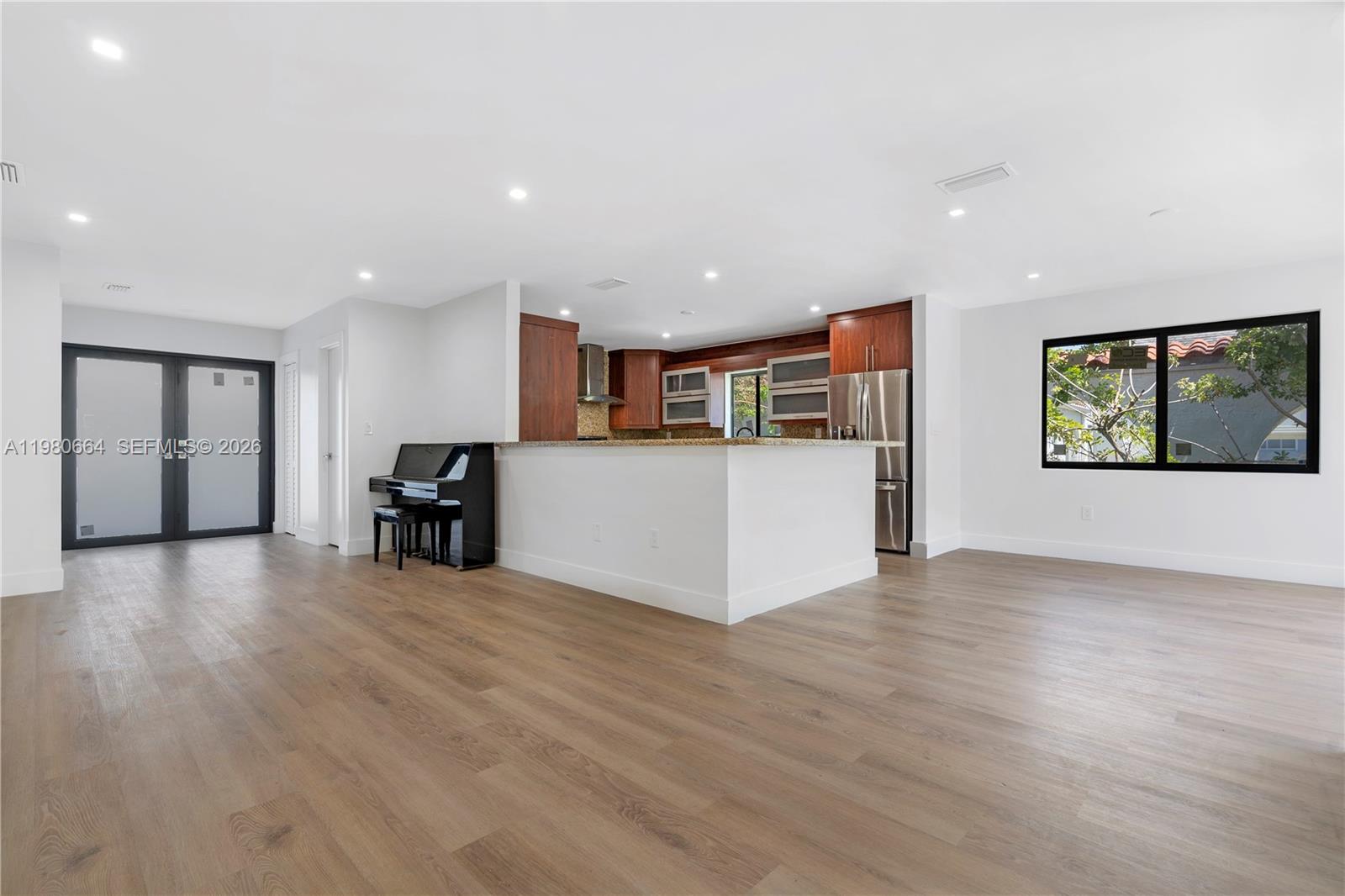 8951 Byron Ave Surfside, FL 33154