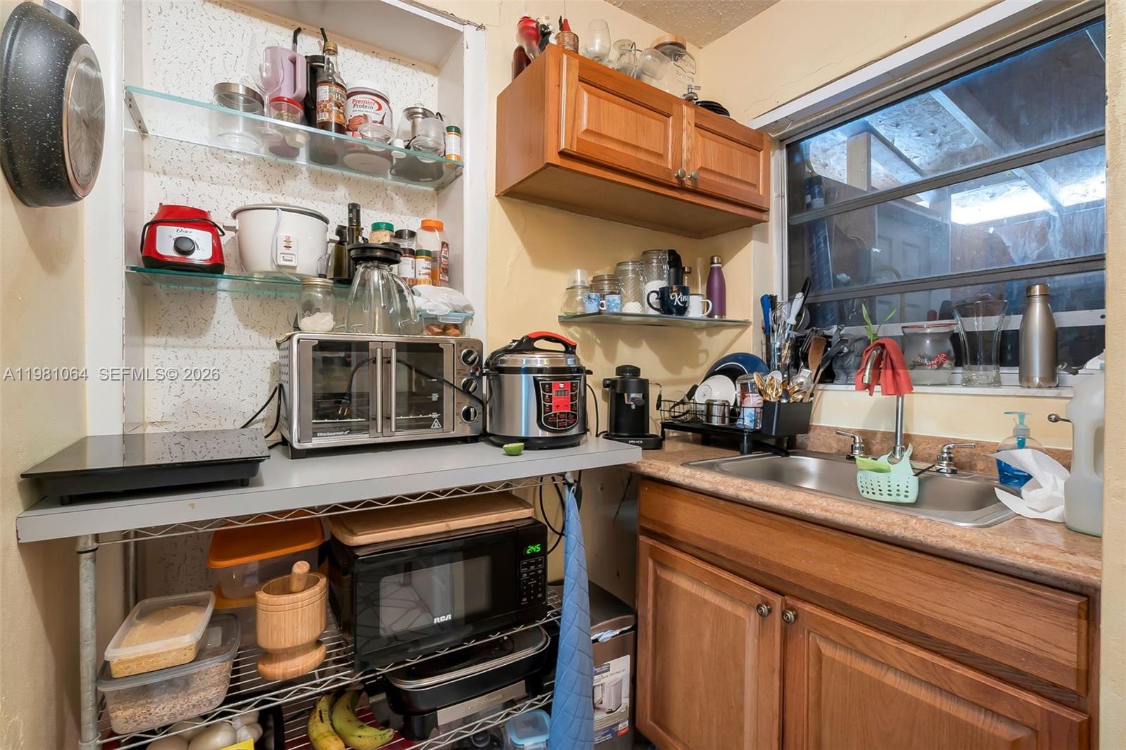 3250 NW 14th Ter Miami, FL 33125