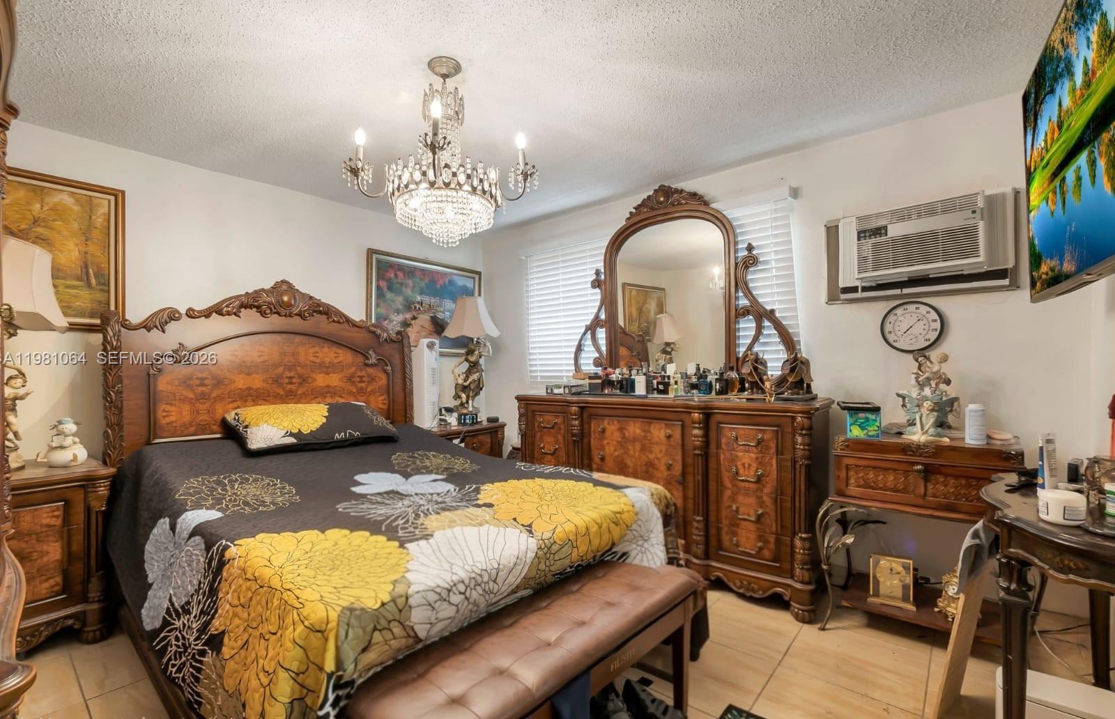 3250 NW 14th Ter Miami, FL 33125