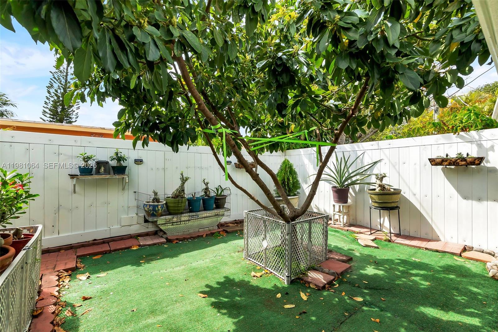 3250 NW 14th Ter Miami, FL 33125