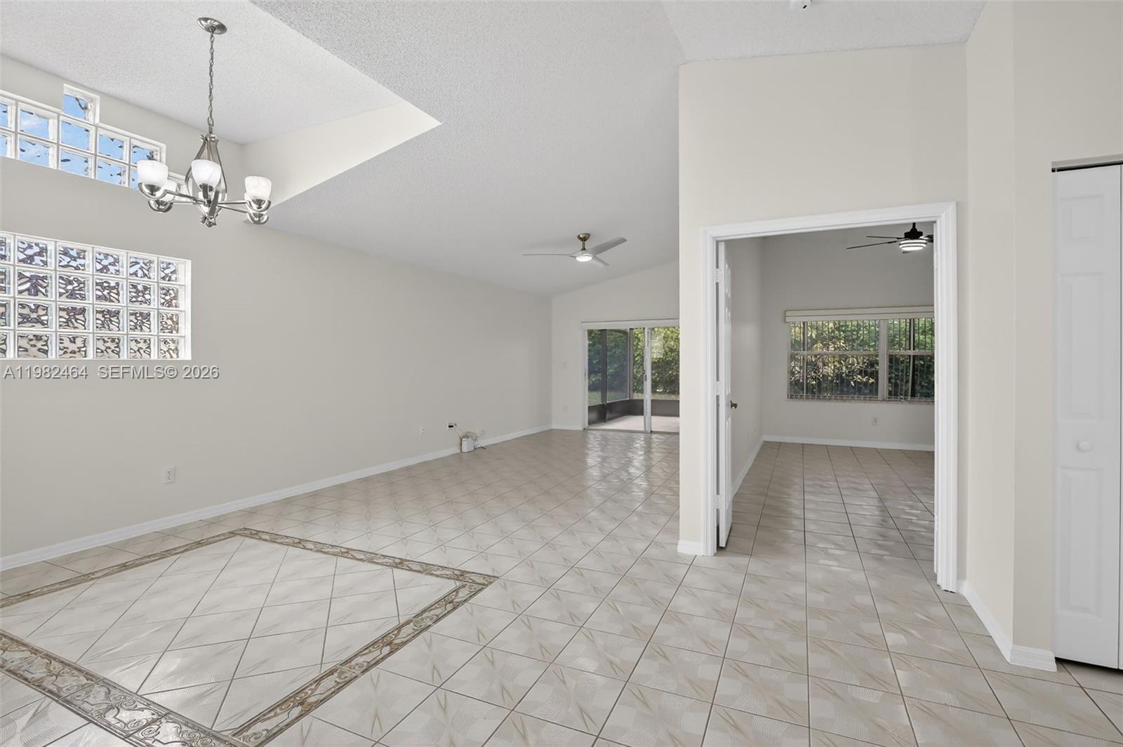1281 NW 170th Ave Pembroke Pines, FL 33028